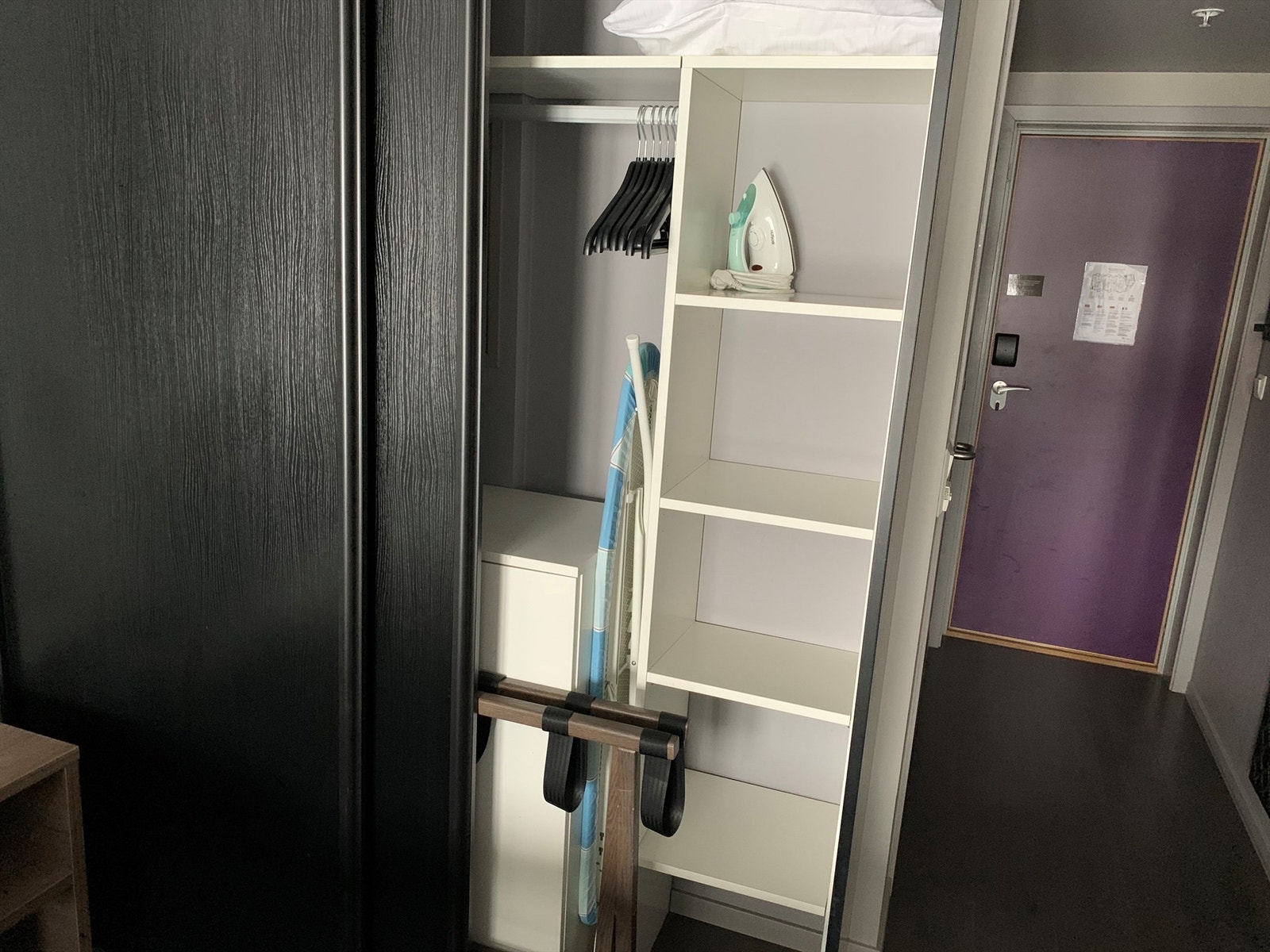 I leiligheten er alt som trengs til komplett selvhusholdning Galleribilde