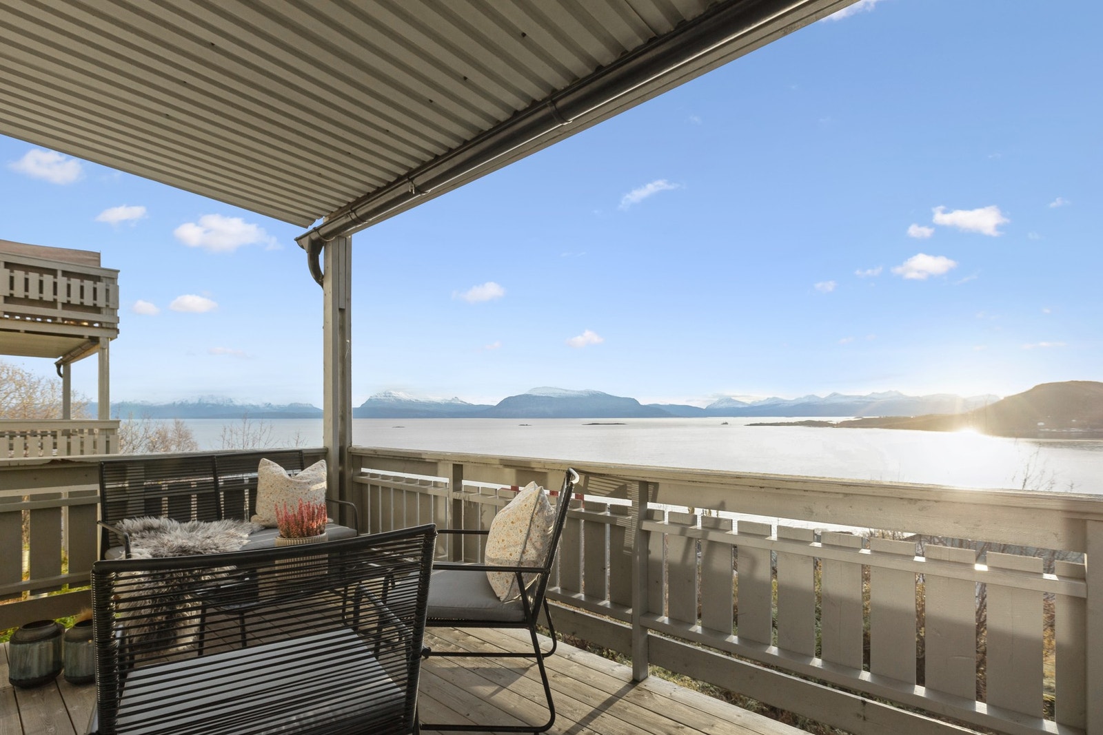 Avdelingsleder/Eiendomsmegler Øyvind Guldhaugen presenterer Stråbakken 5. Galleribilde