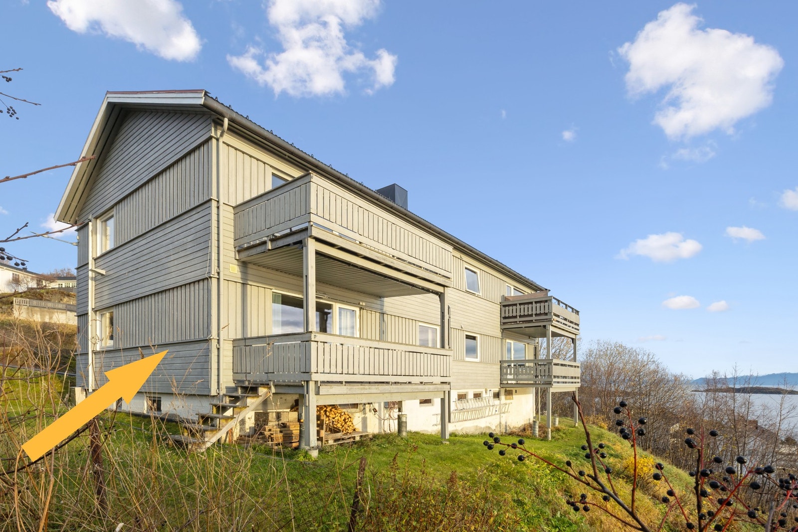 Leiligheten har god intern beliggenhet i 1. etasje mot sør. Dette gir deg god utsikt og meget gode lysforhold. Galleribilde