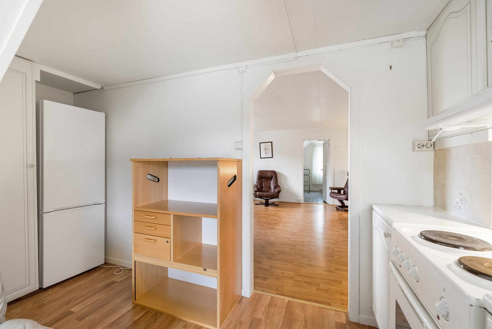 Fra kjøkken mot stue. Galleribilde