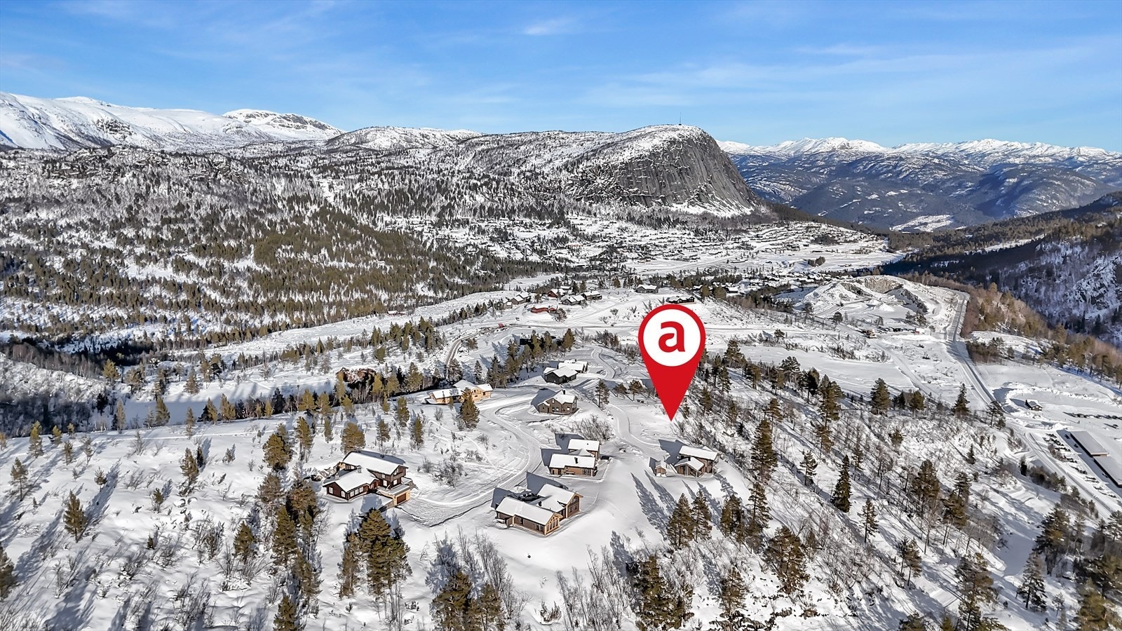 Tomten er markert i det nye feltet på Vardefjell - nydelig beliggenhet med flott utsikt og gode solforhold! Galleribilde