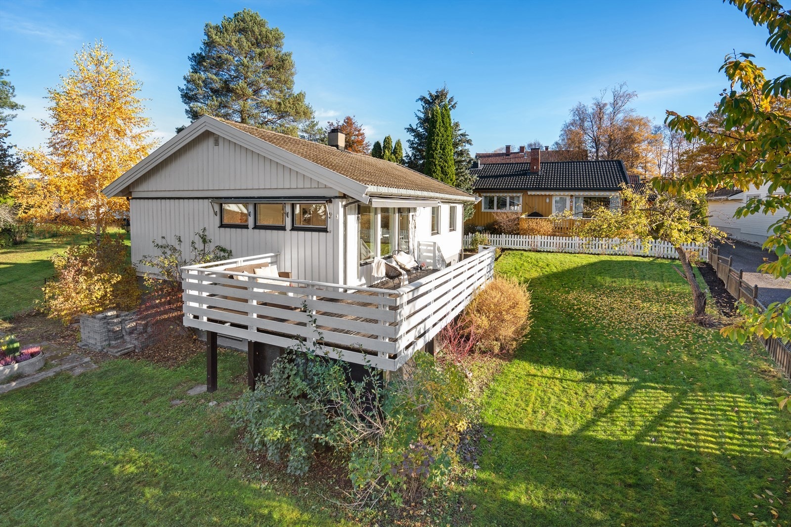 Innholdsrik enebolig med attraktiv beliggenhet i et barnevennlig boligområde på Høybråten. Galleribilde