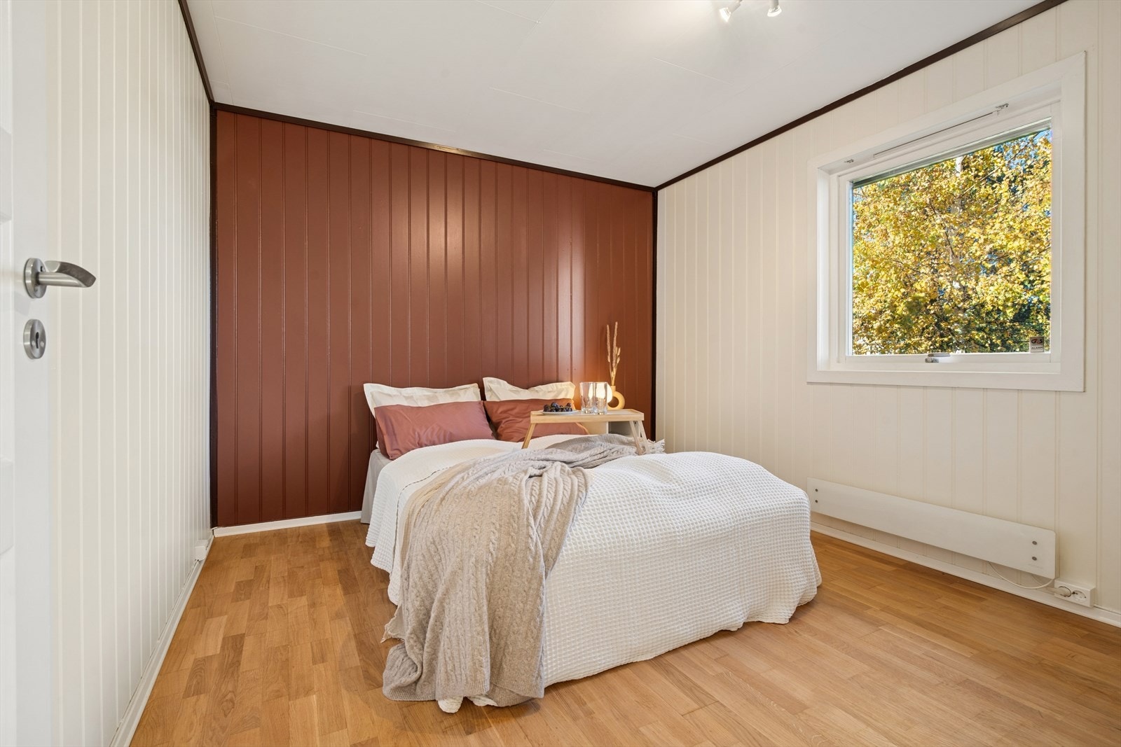 Romslig hovedsoverom med god plass til dobbeltseng og garderobe. Galleribilde