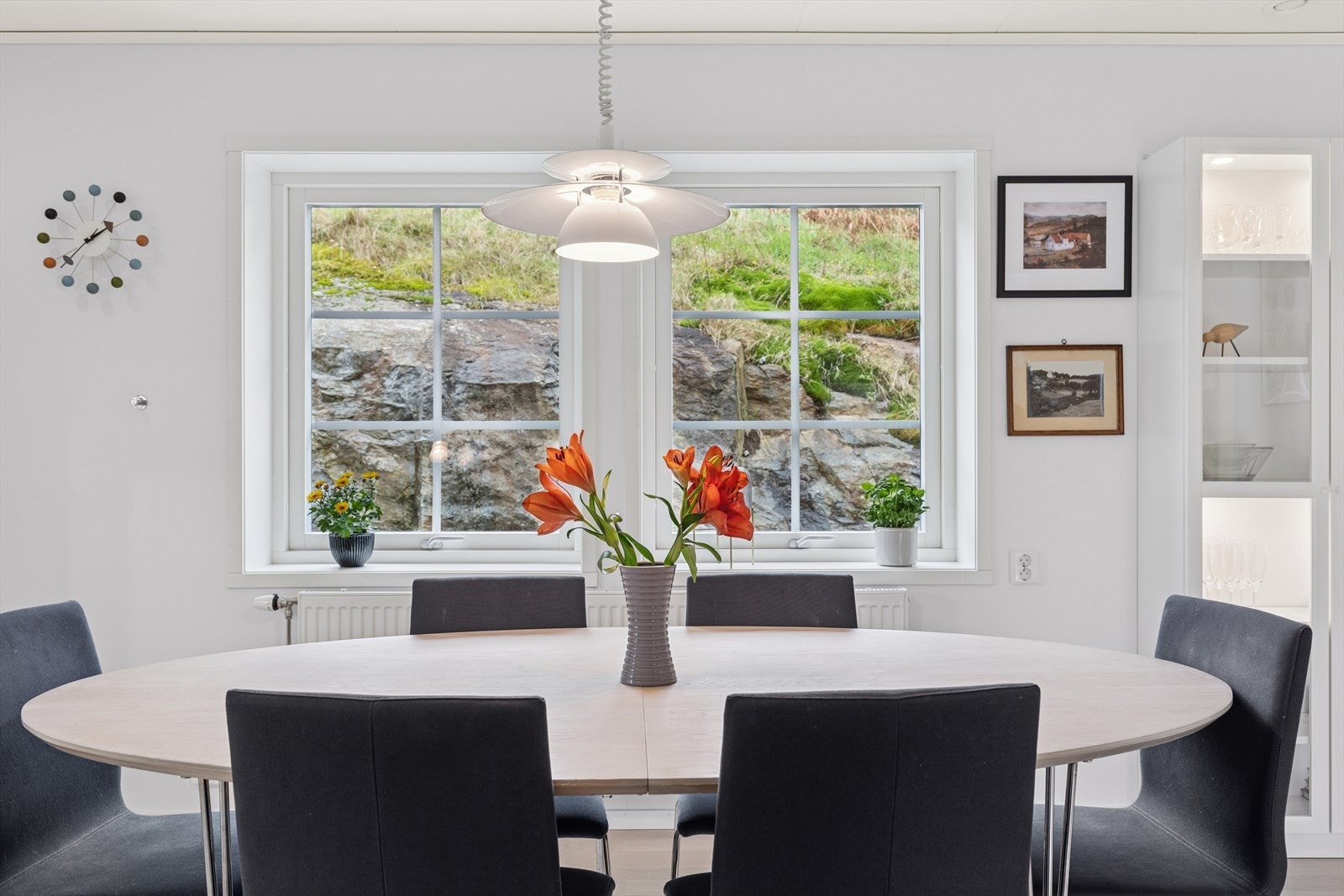 Familiens samlingspunkt, her nytes gode måltider. Galleribilde