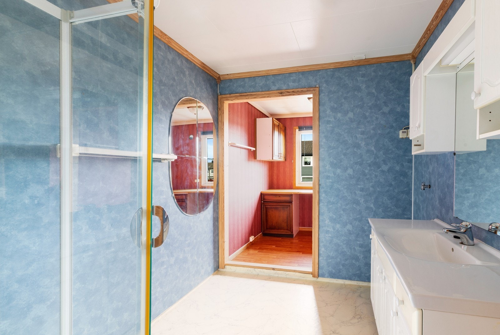 Badet har opplegg for vaskemaskin. Galleribilde