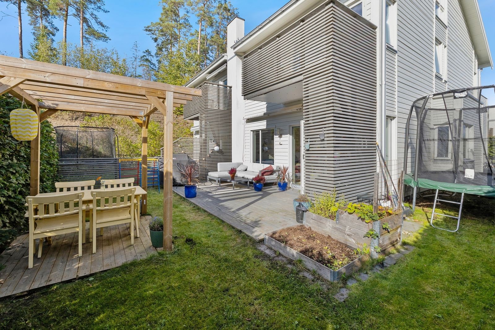 Hage med terrasse Galleribilde