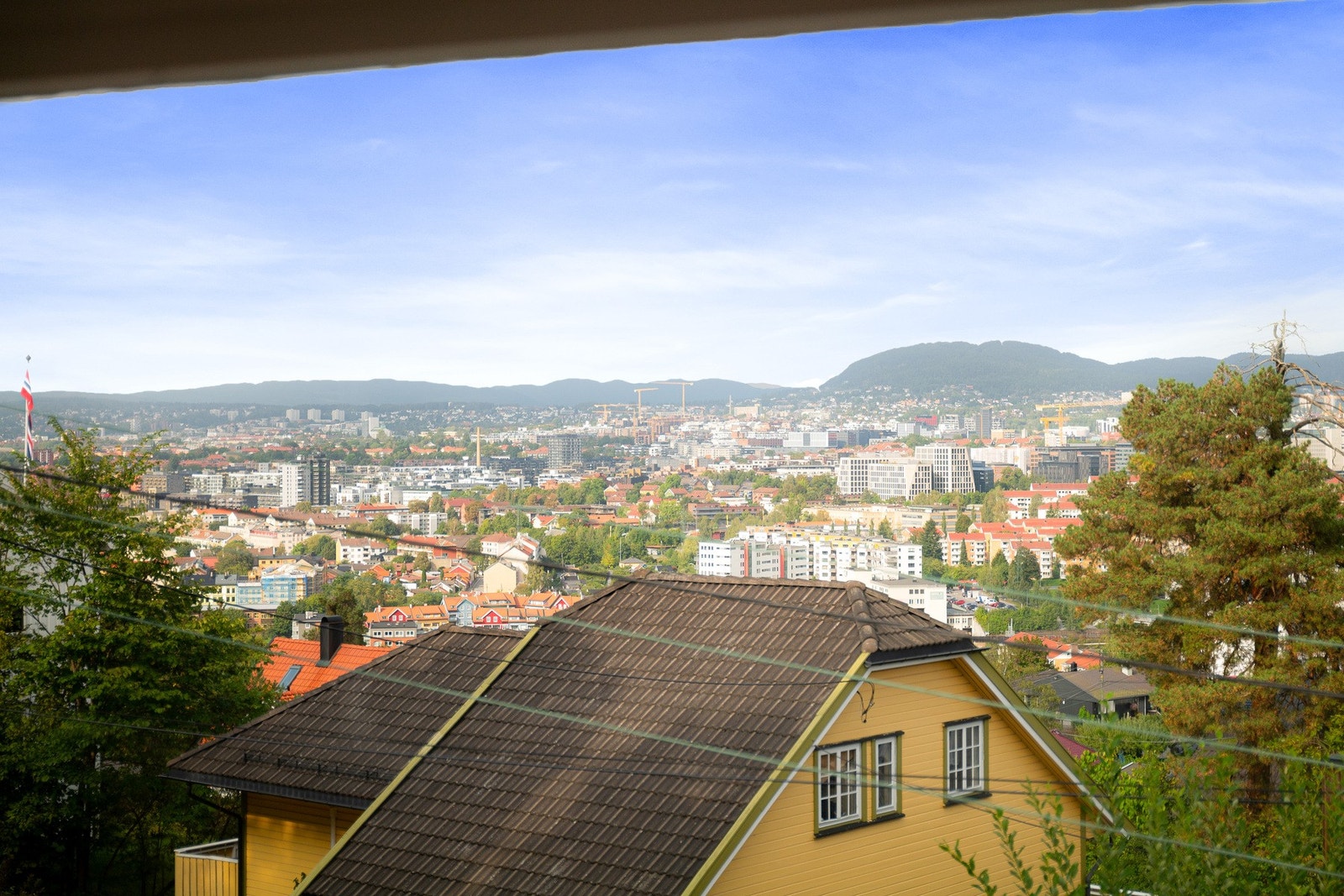 Fantastisk utsikt over byen - et vakkert skue året rundt. Galleribilde