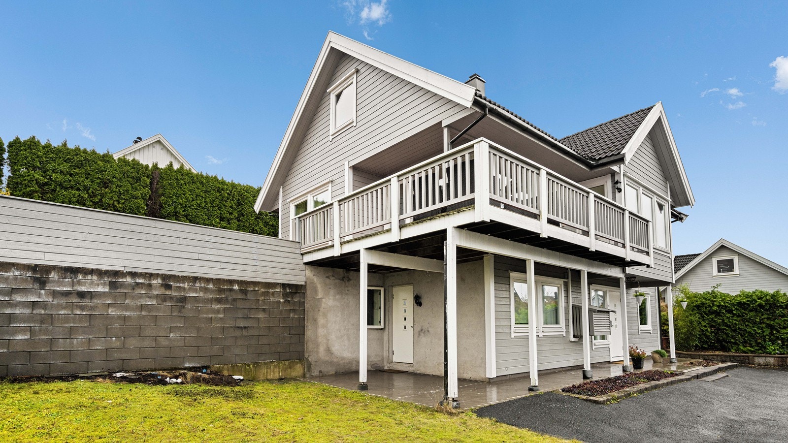 Boligen har egen godkjent utleiedel med egen inngang Galleribilde