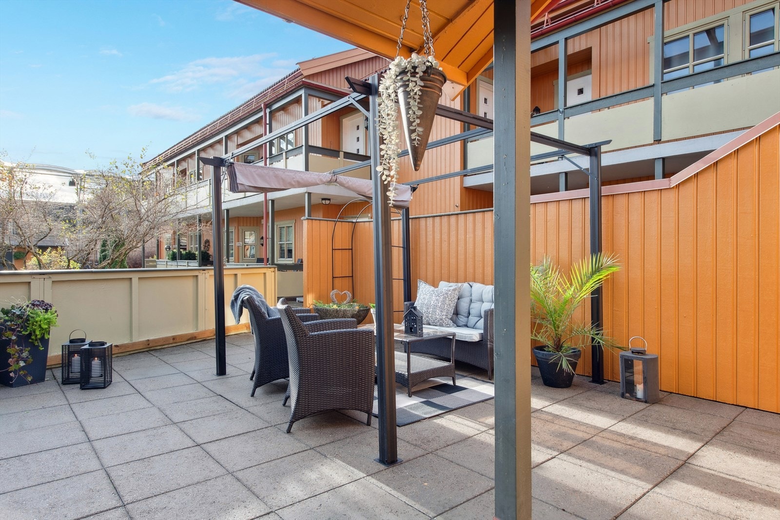 Uteområdet er godt skjermet fra omgivelsene. Galleribilde