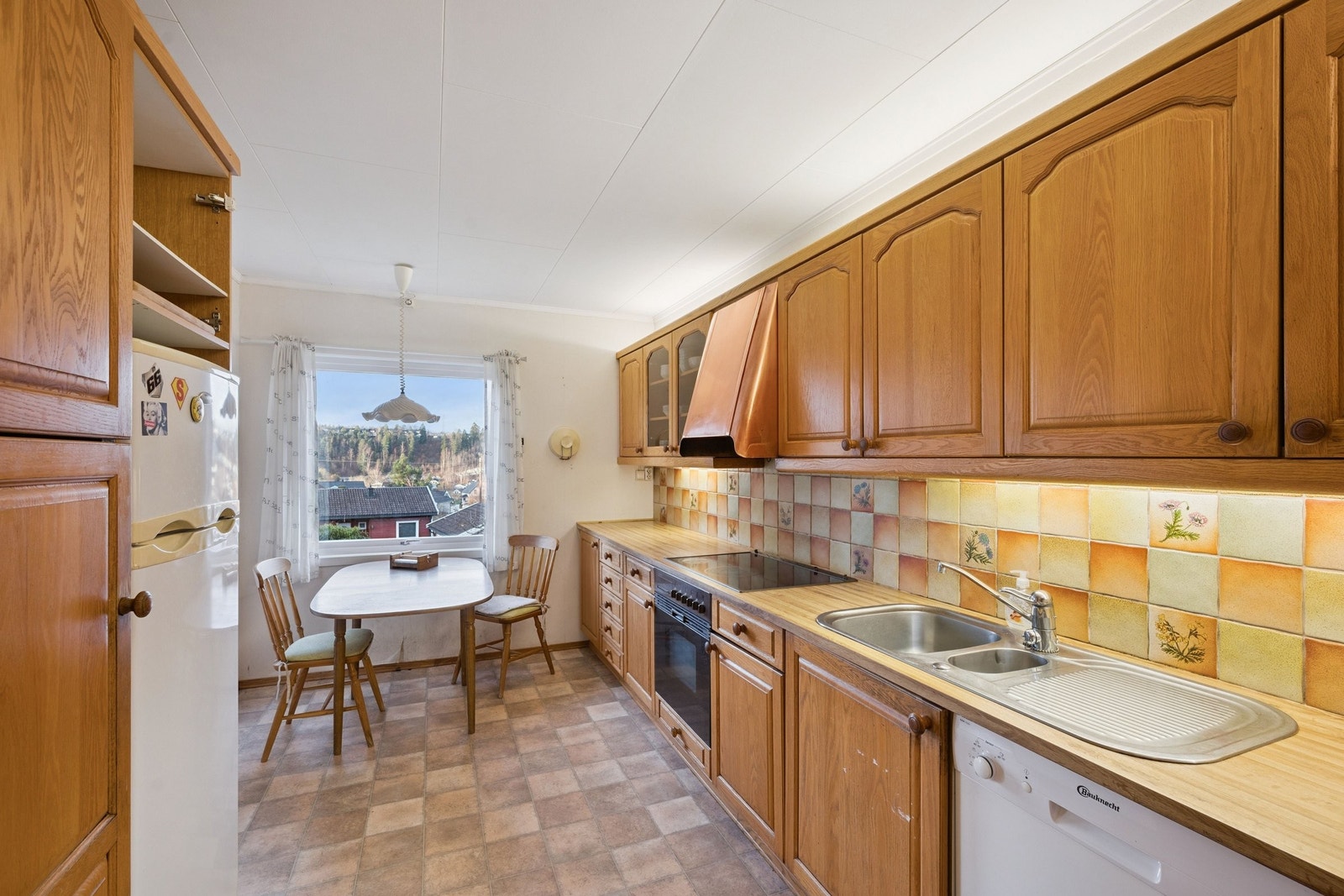 Kjøkken med fronter i heltre eik Galleribilde