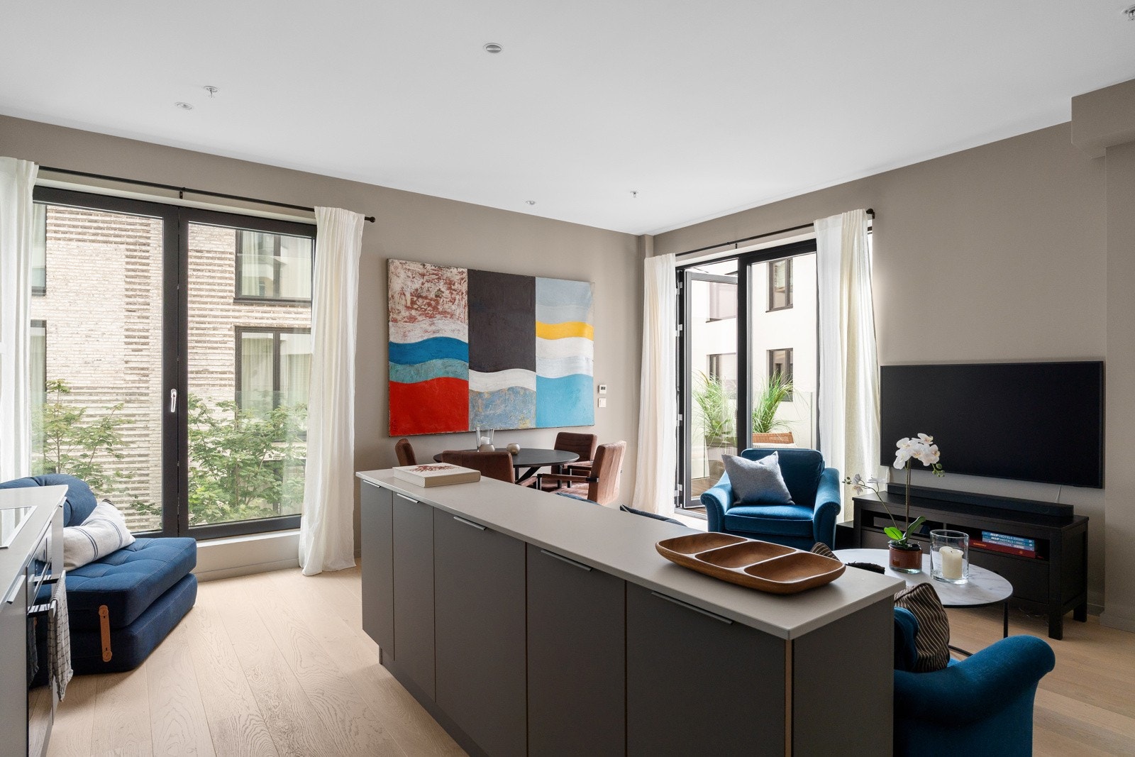 Takhøyde på 2.81m i stuen. Galleribilde