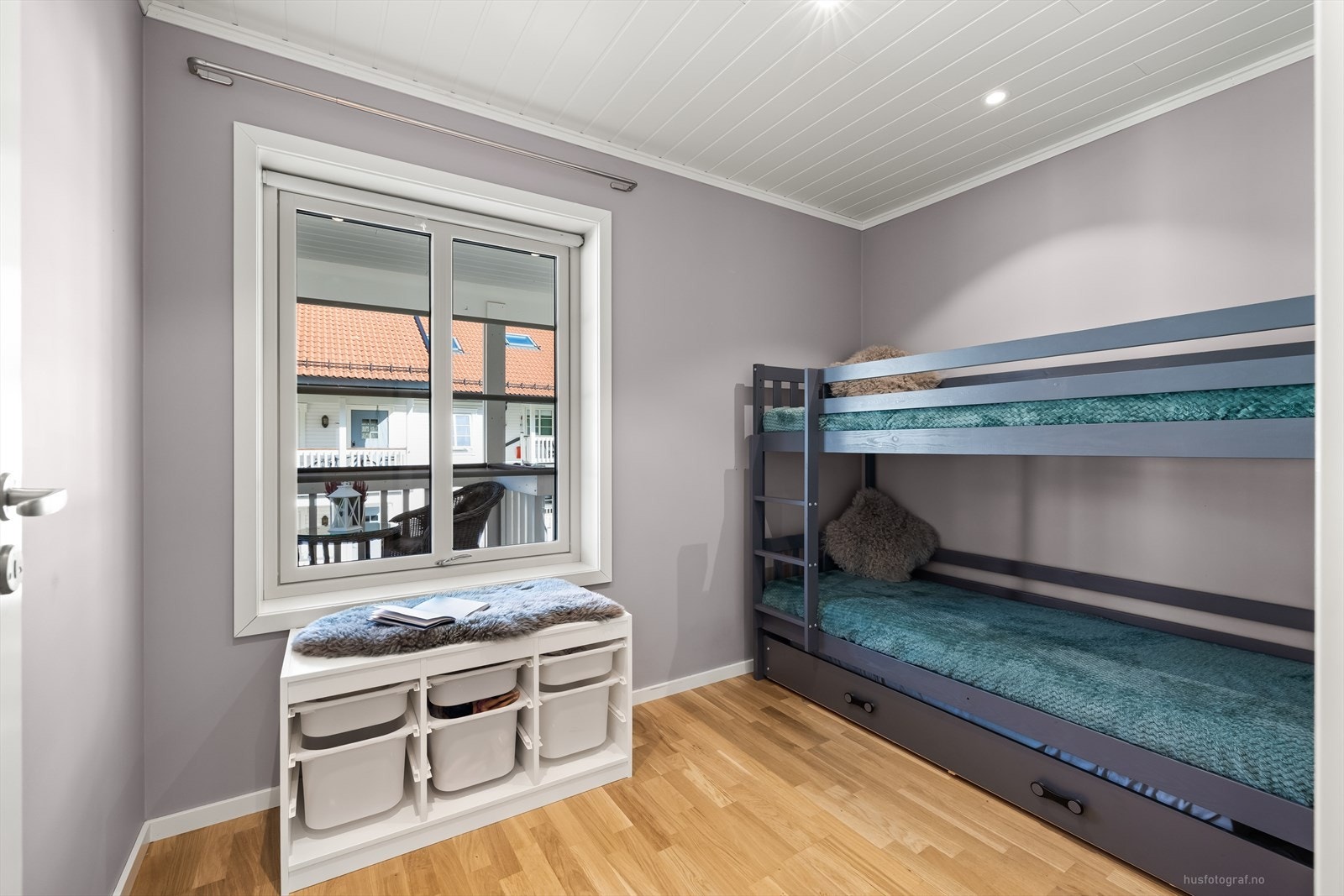 Leiligheten går over to plan og har 3 soverom av god størrelse. Galleribilde