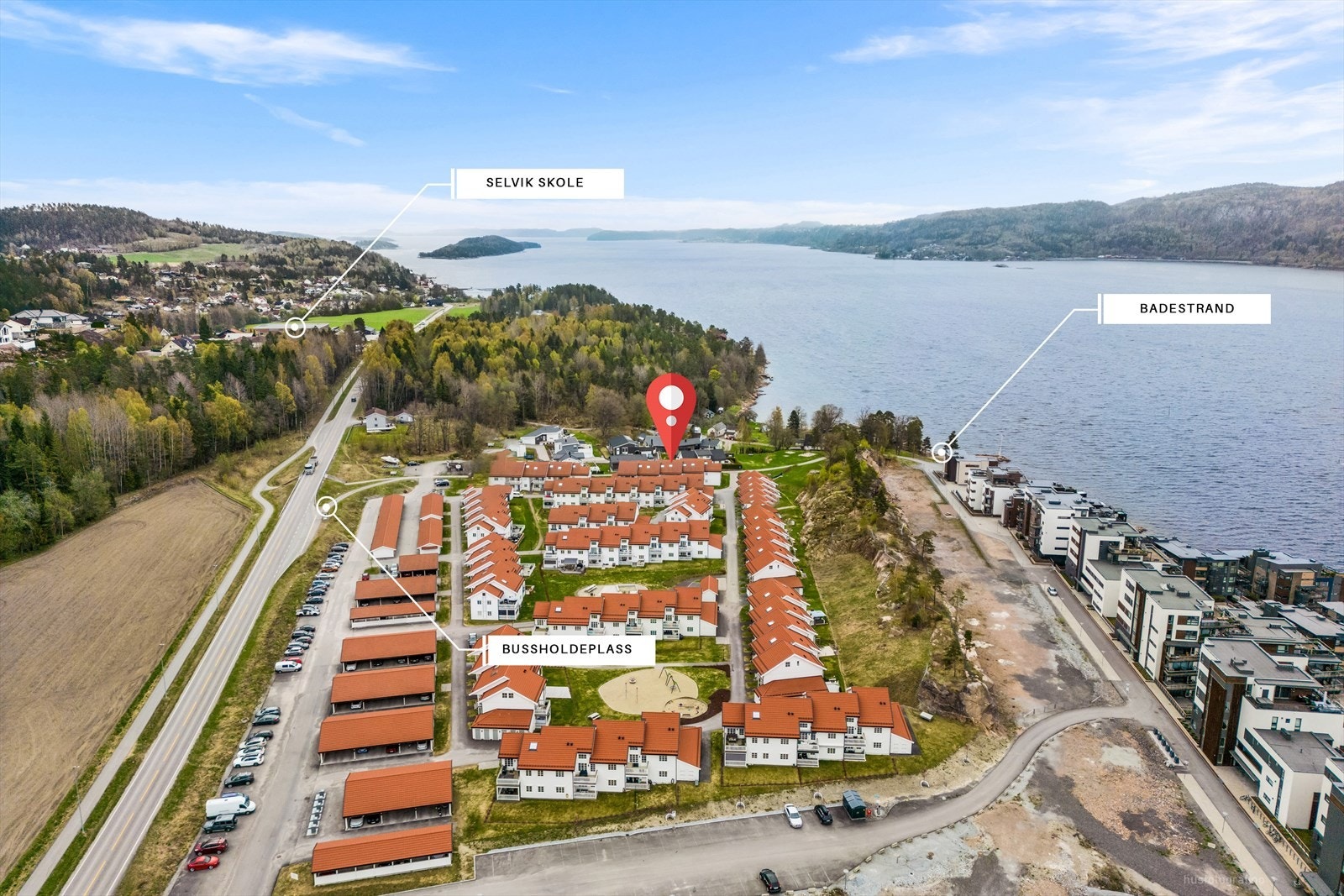 Hagebyen er et populært og familievennlig nabolag som har umiddelbar nærhet til flotte turområder, sjøen med båthavn og badeplasser samtidig som det er nærhet til både barnehage, skole, dagligvare og bussholdeplass. Galleribilde