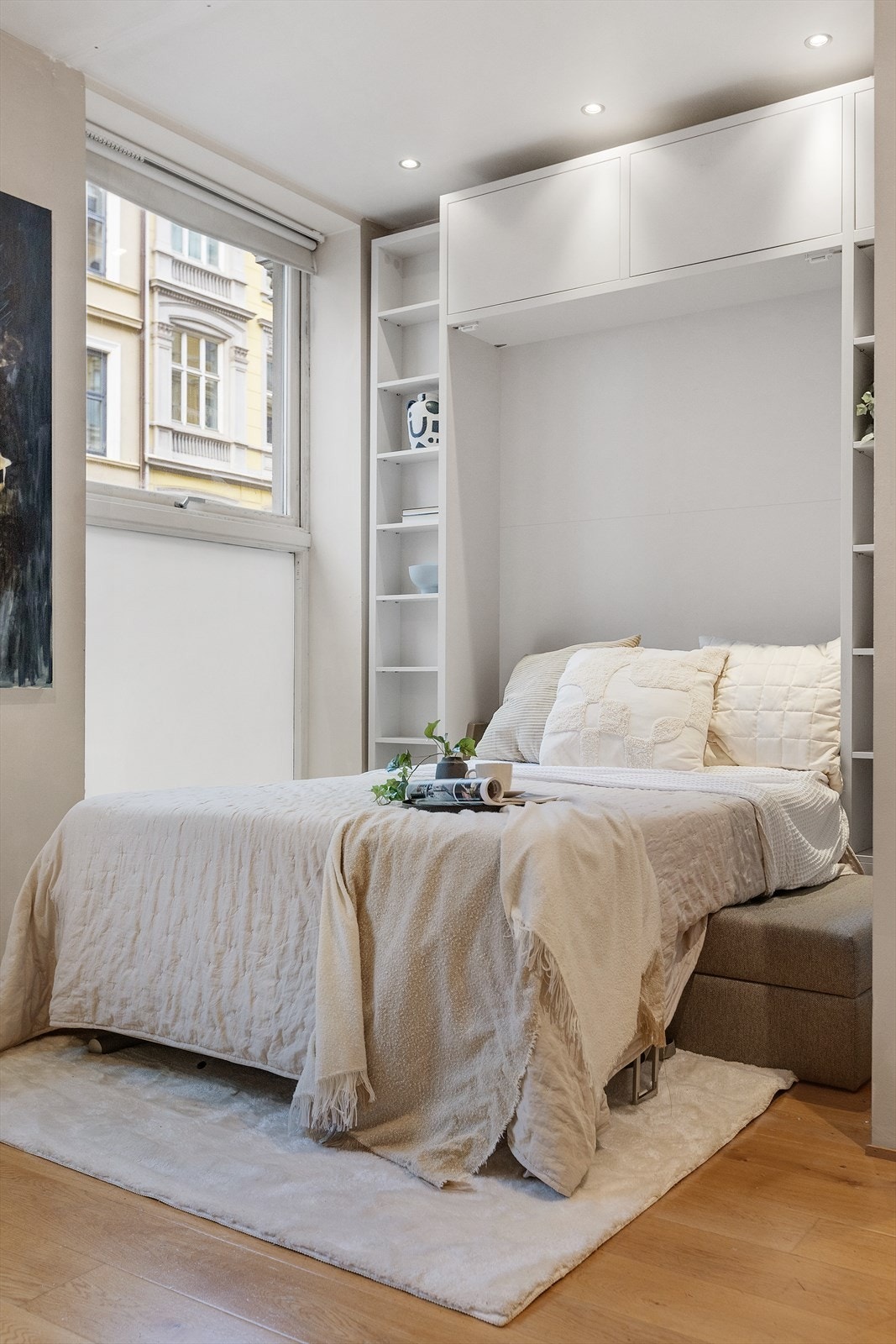 Leiligheten byr på flotte material- og fargekombinasjoner Galleribilde