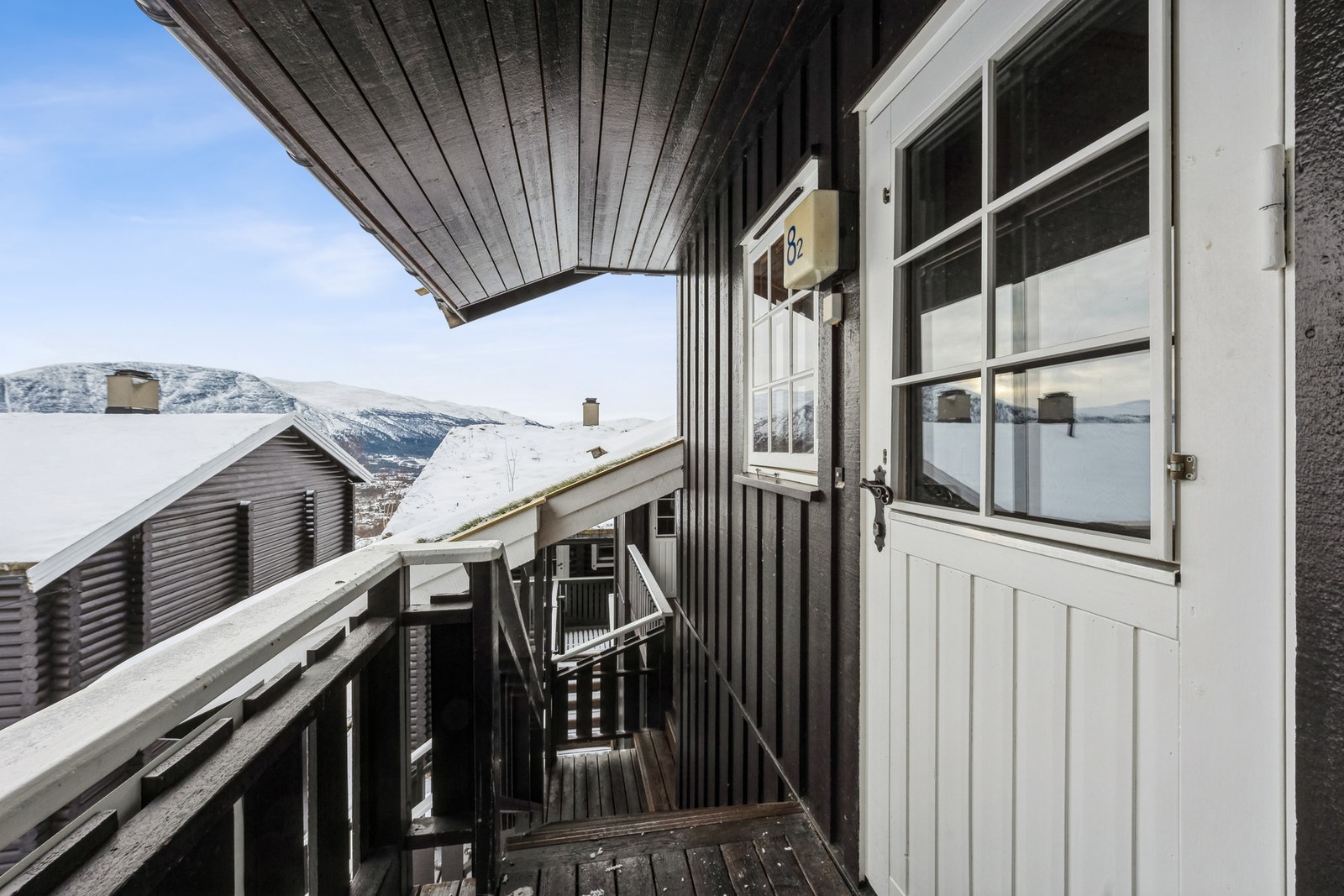 Sjarmerende arkitektur med tradisjonelle detaljer gir en lun og innbydende atmosfære. Galleribilde