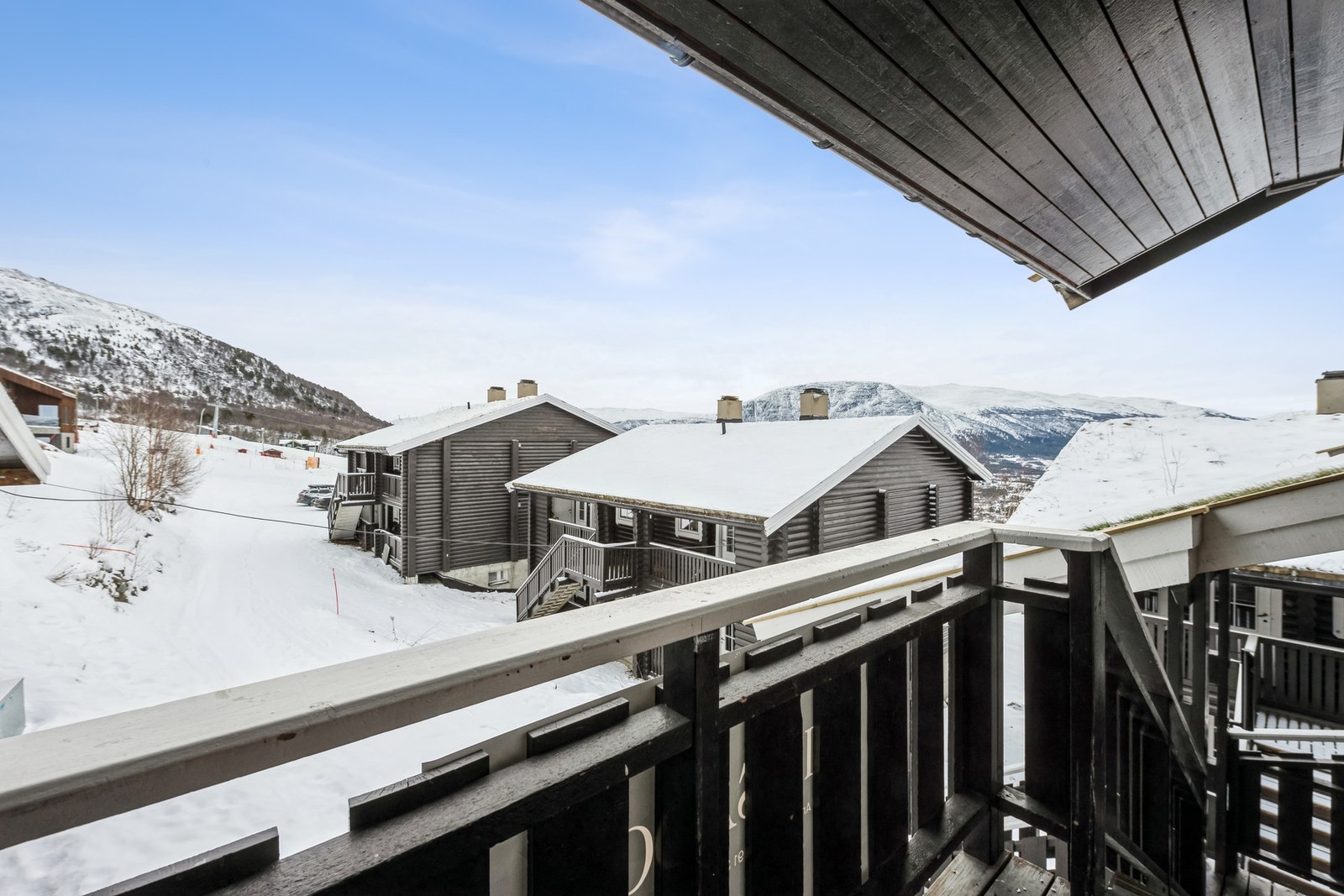 Med ski-in/ski-out til Vangslia og flotte helårsturmuligheter rett utenfor døren, er dette et ideelt sted for en aktiv ferie. Galleribilde