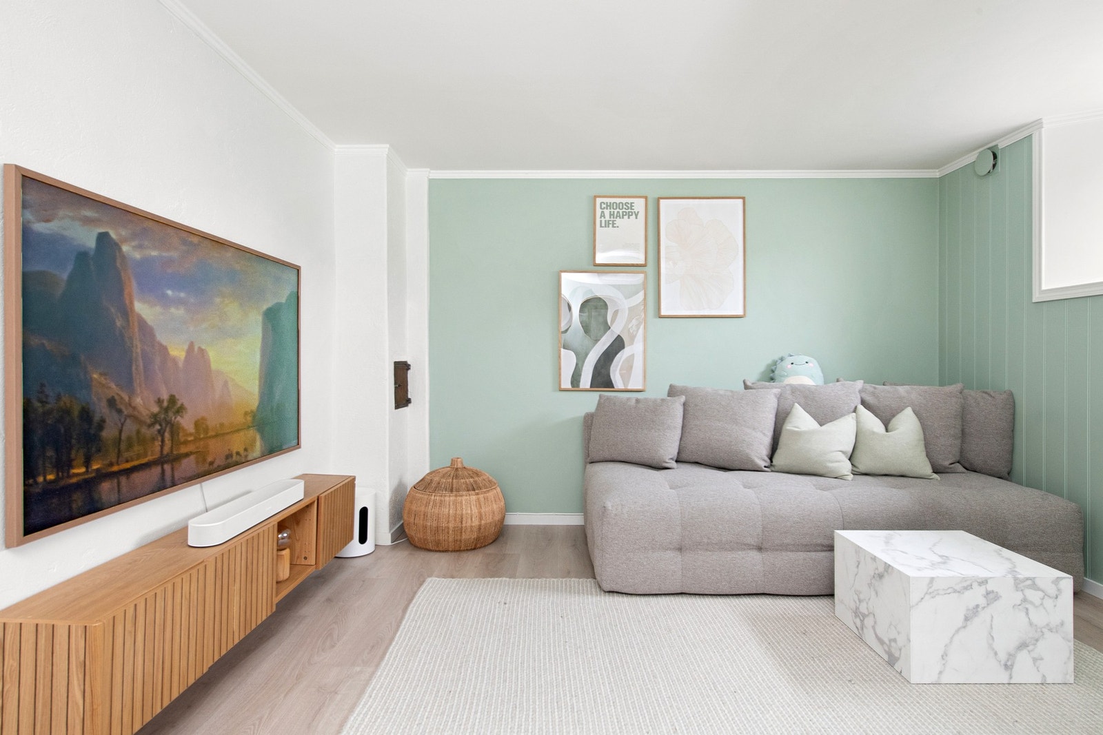 Tore Magerøy i EIE eiendomsmegling ønsker hjertelig velkommen til Nils Hertzbergs veg 6! Galleribilde