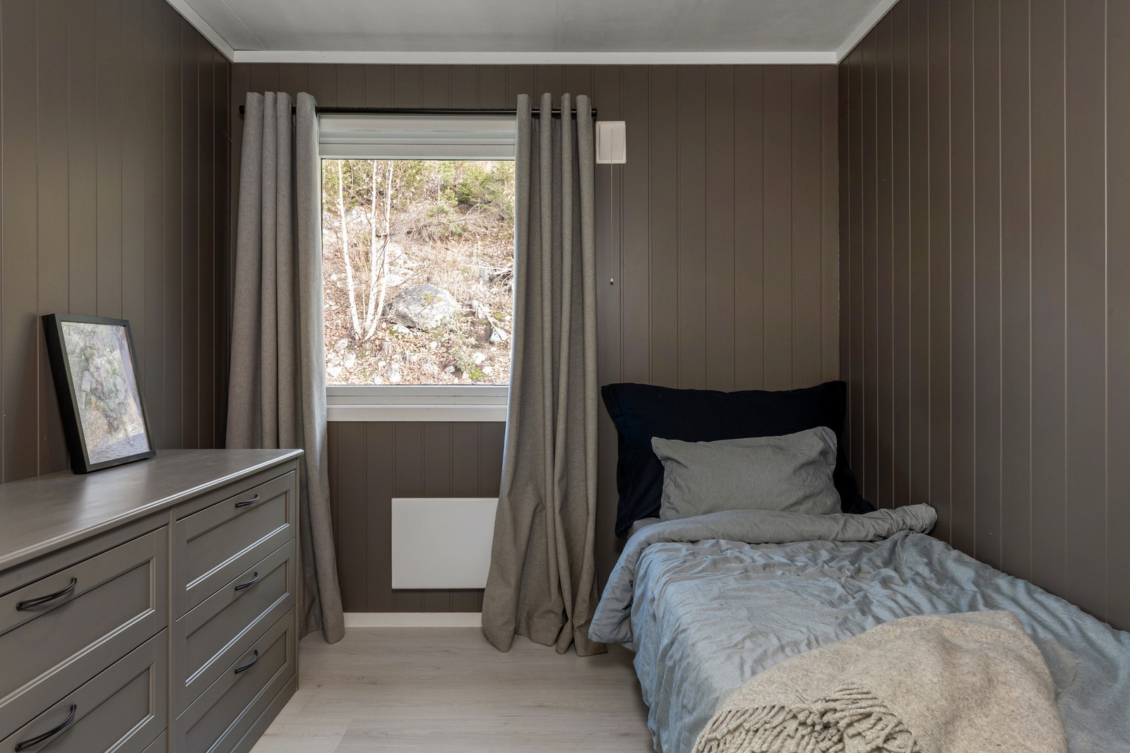 Soverom 3 med lune farger. Galleribilde