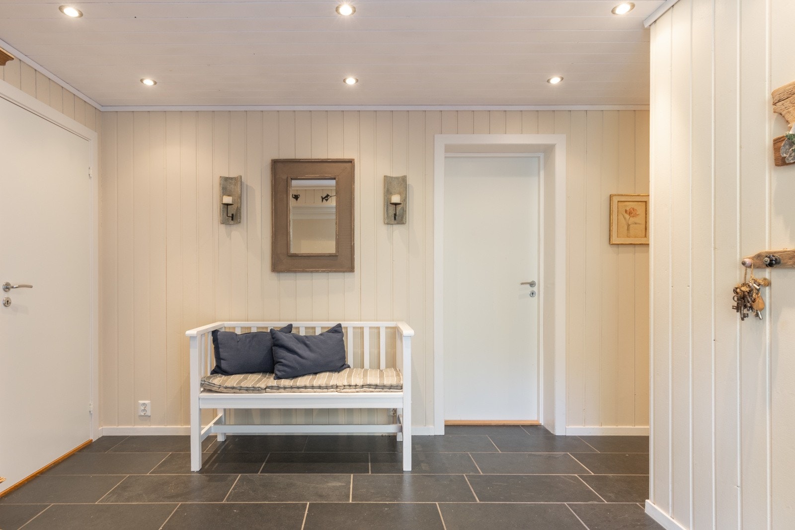 U. etg med to gode soverom og delikat bad. Galleribilde