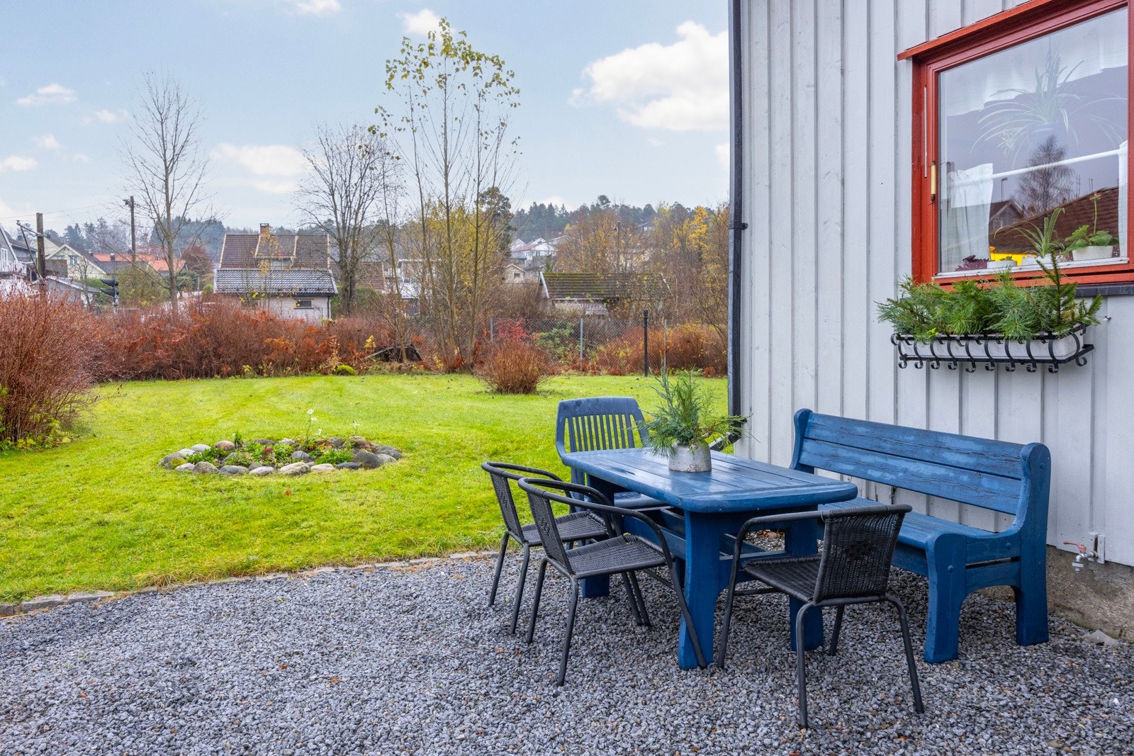 Uteplass på gruset gårdsplass Galleribilde