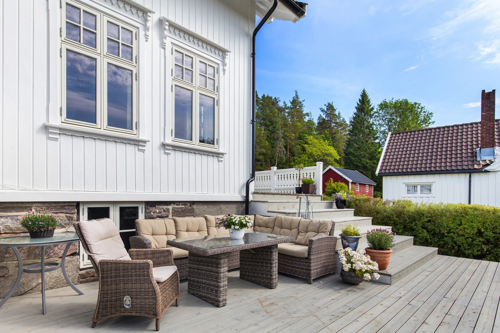 Landlig og rolig beliggenhet, ca. 15-20 min til Arendal og Grimstad. Galleribilde