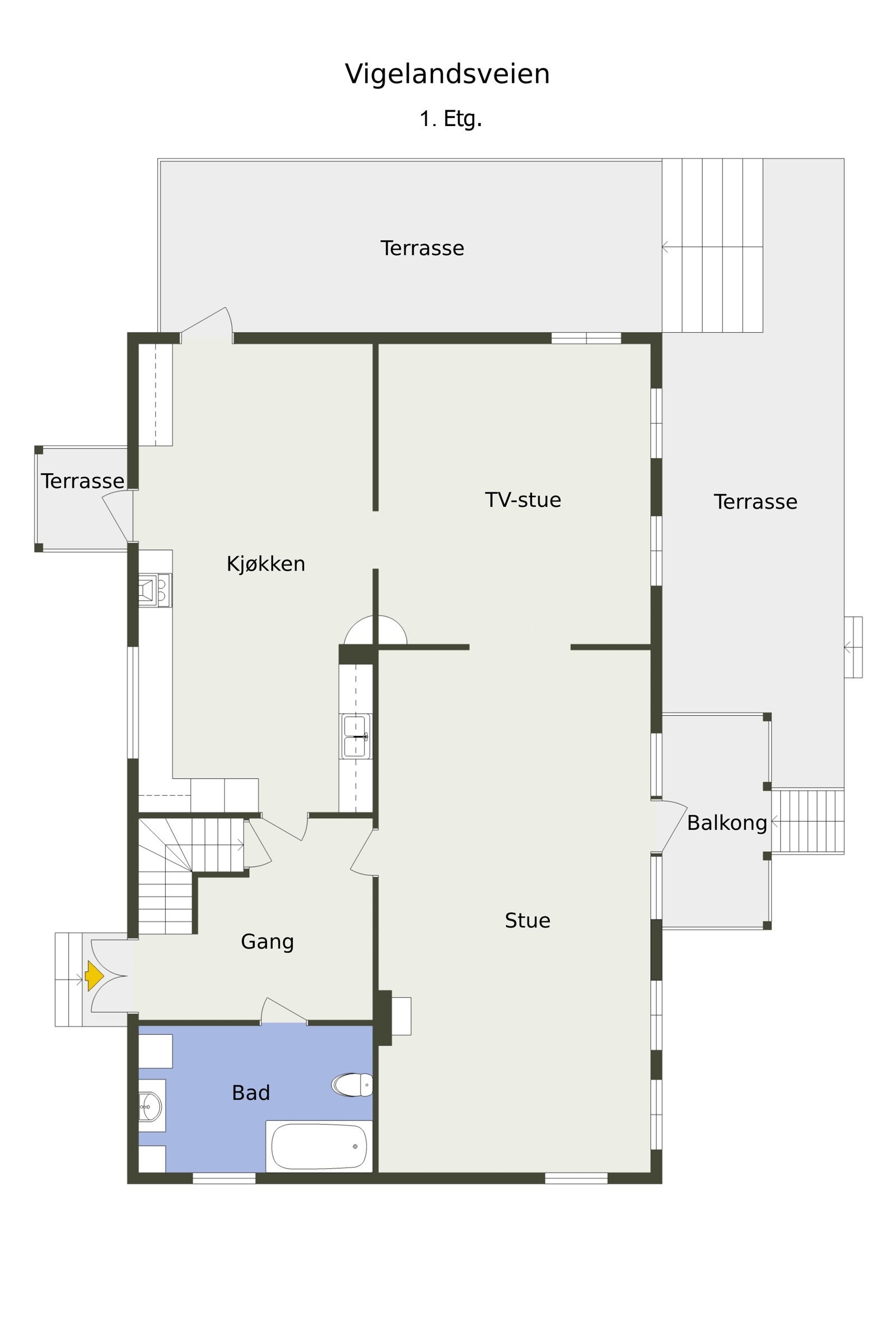 Boligen har stue, TV-stue, kjøkken, bad, gang og flere terrasser på første etasje. Galleribilde