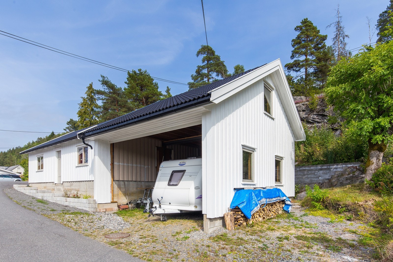 Dobbelgarasje og carport Galleribilde