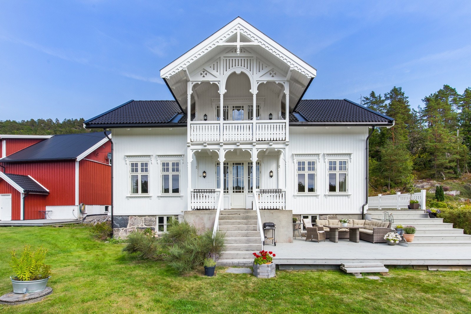 Velkommen til Vigelandsveien 296 | En staselig sveitservilla oppført ca. 1918 Galleribilde