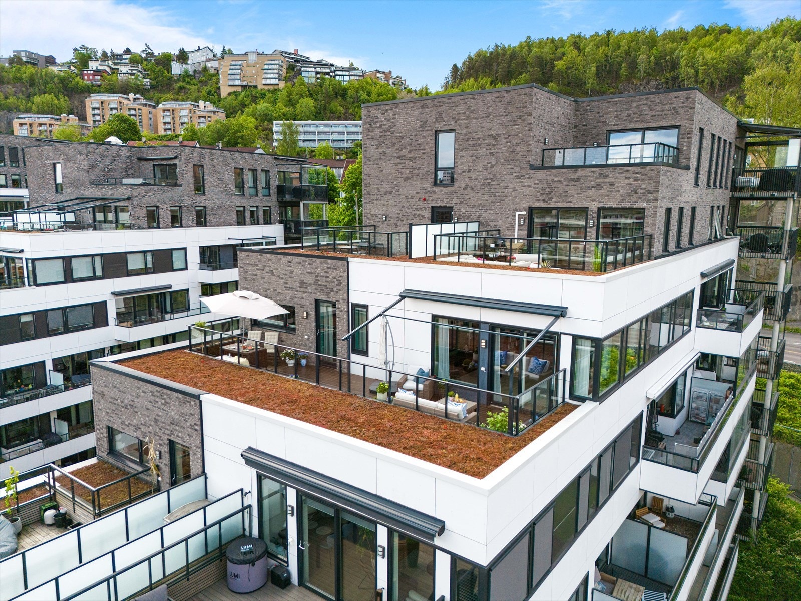 Her får du en av Kværnerbyens beste takterrasser hvor du kan nyte livet uforstyrret i ro og fred. Galleribilde