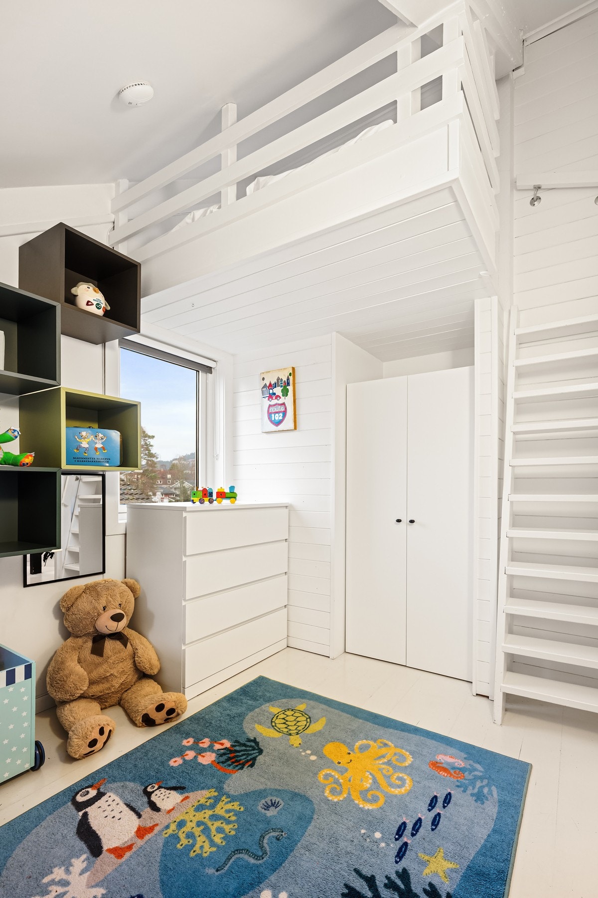 Soverom 3 med arealeffektiv hemsløsning Galleribilde