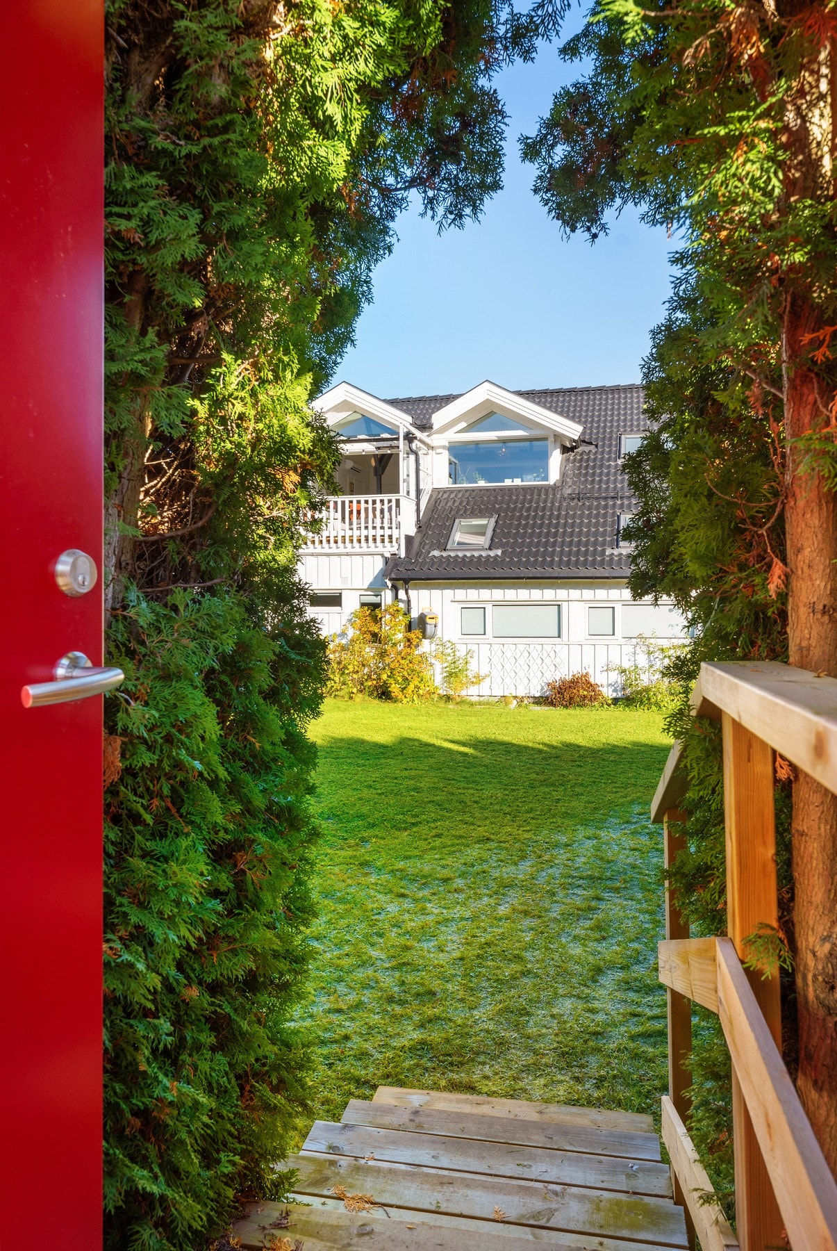 Egen inngang direkte fra T-baneperrongen - en sjelden luksus Galleribilde