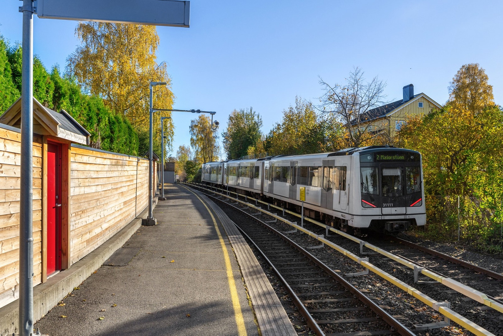 Egen inngang direkte fra T-baneperrongen - en sjelden luksus Galleribilde