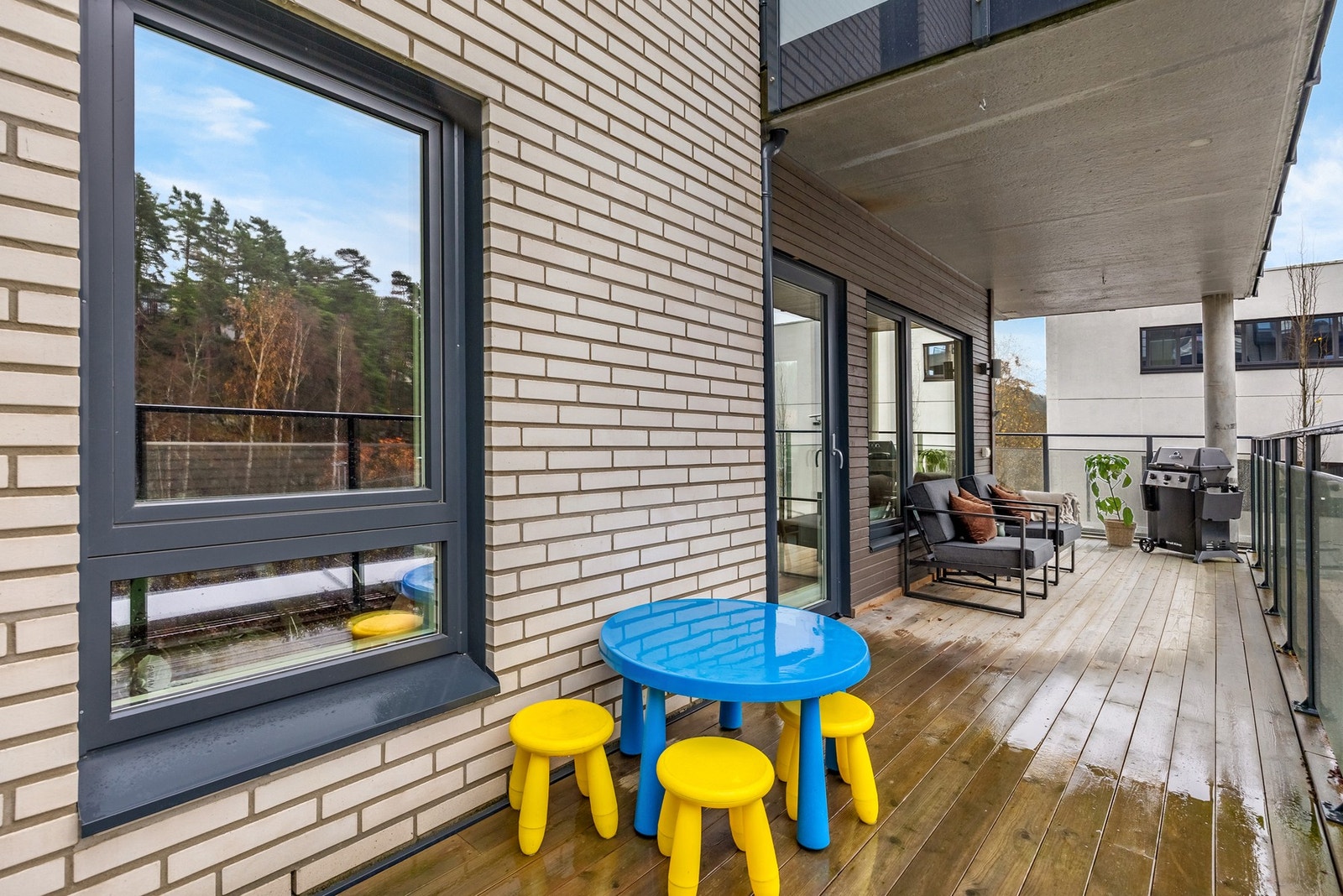 Svært gode solforhold med sol fra tidlig formiddag til sent på kvelden Galleribilde