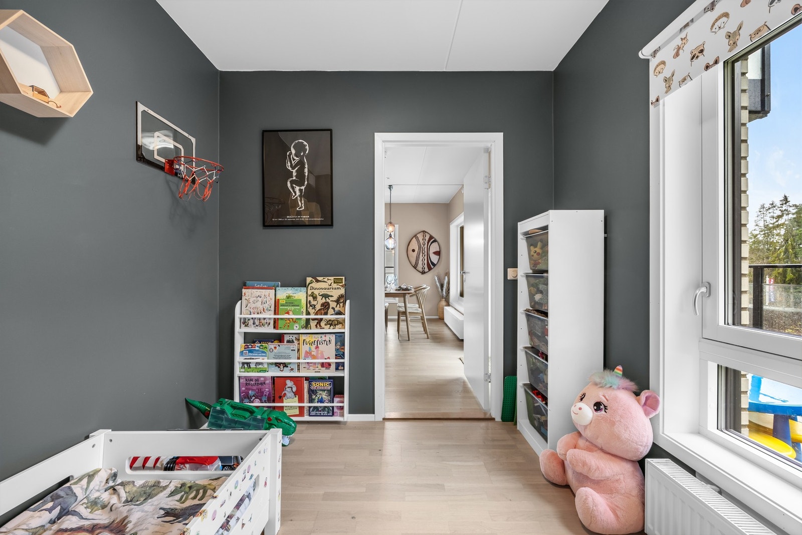 Soverom 3 har også god plass til seng og garderobeskap Galleribilde