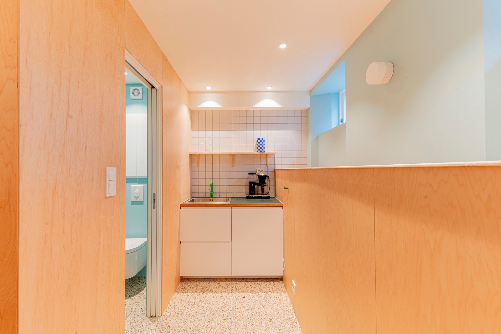 Kjøkkenkrok i kjellerrommet. Galleribilde