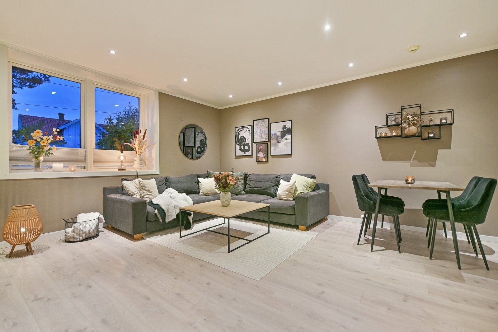 Velkommen til denne store selveierleiligheten med 3 soverom Galleribilde