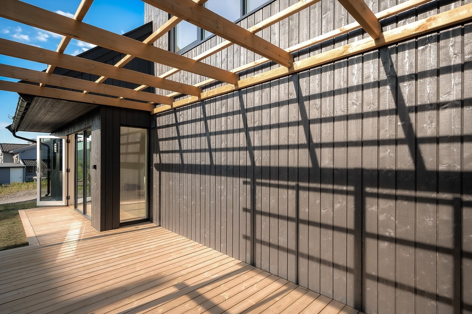 Gode møbleringsmuligheter for sittegrupper, beplantning og grill (NB! Bilde er av bolig D som er identisk som B) Galleribilde