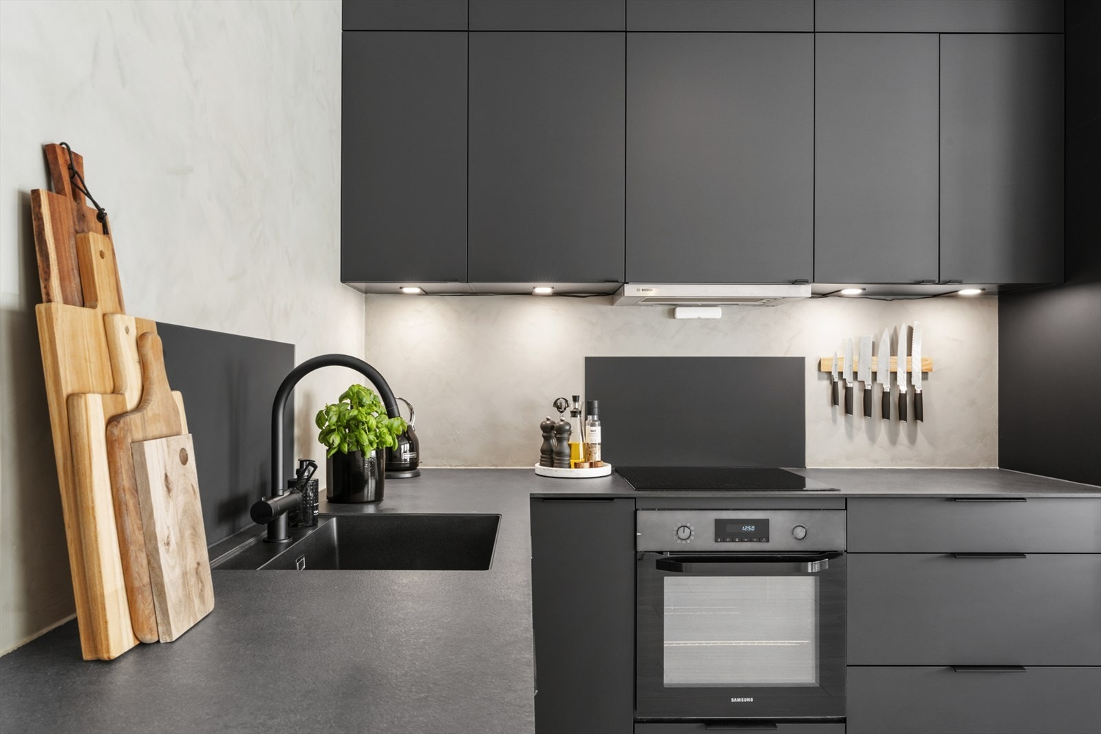 Stilfull benkeplate Galleribilde