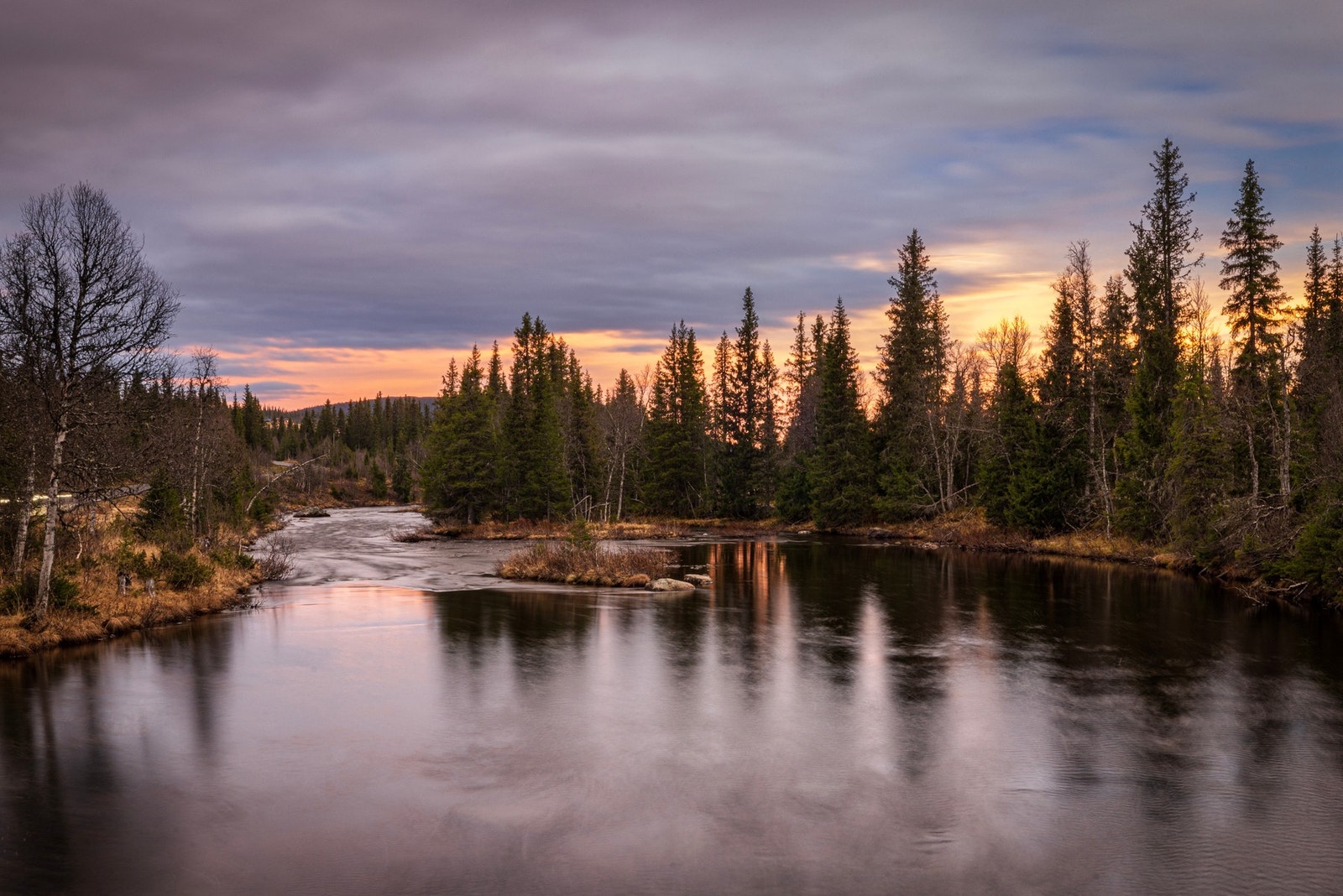 Det er ikke langt å gå eller sykle for å kunne oppleve slike stunder Galleribilde