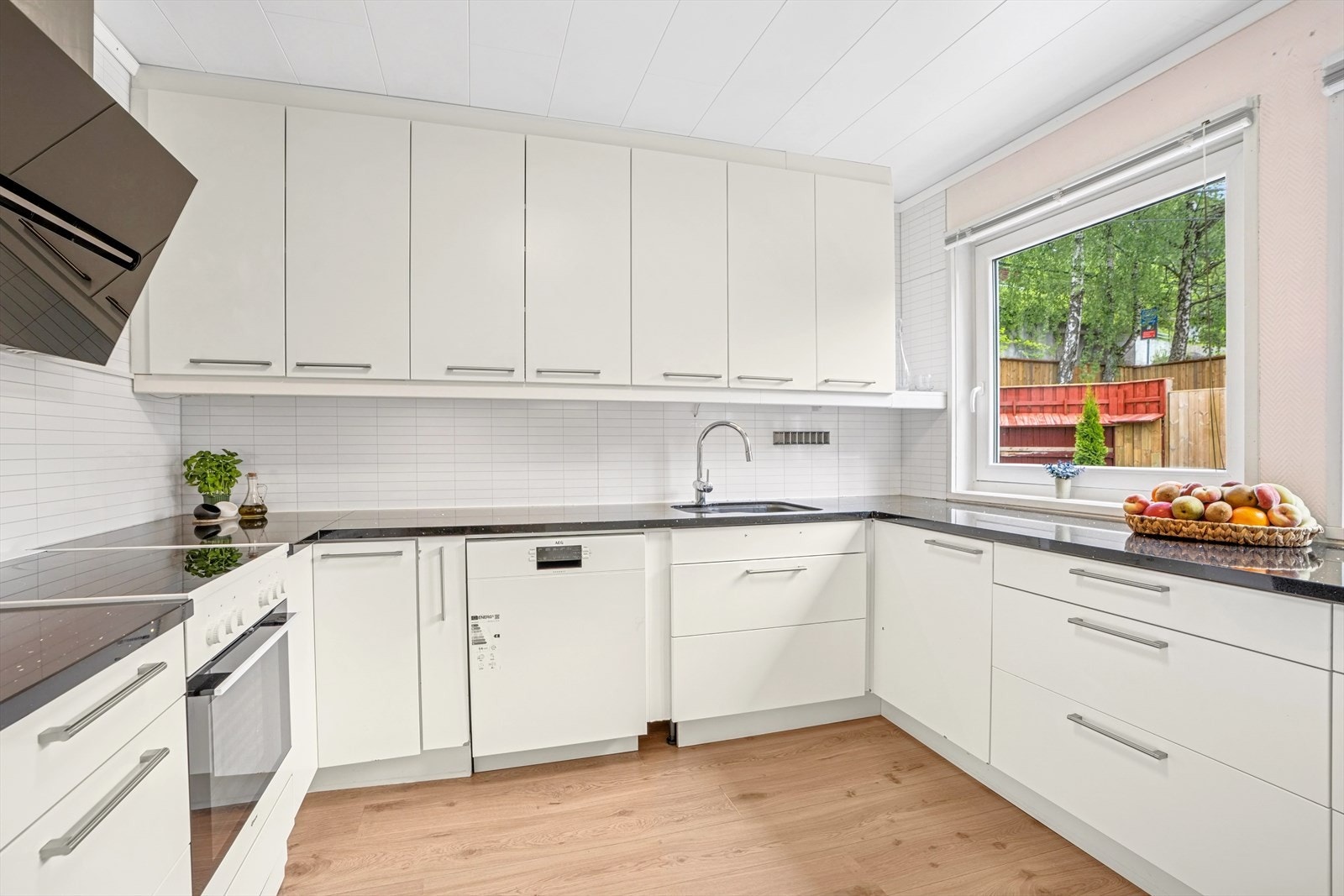 God oppbevaringsplass i over- og underskap. Galleribilde