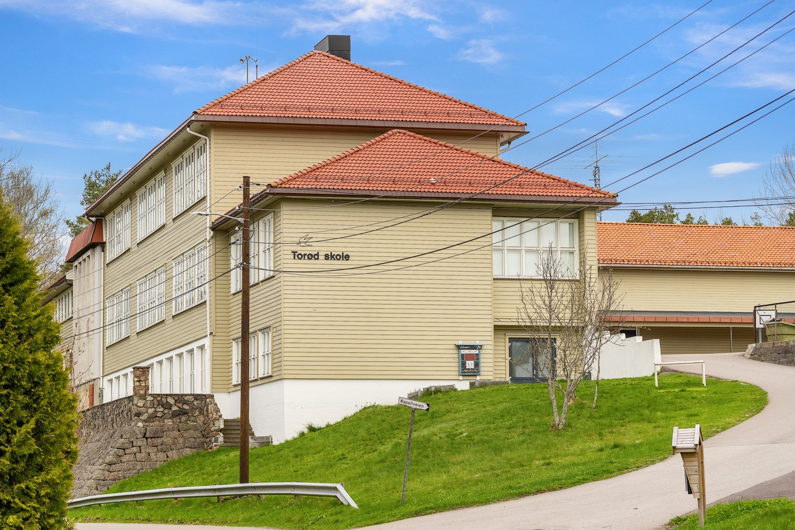 Torød skole - ca 200 meter unna Galleribilde