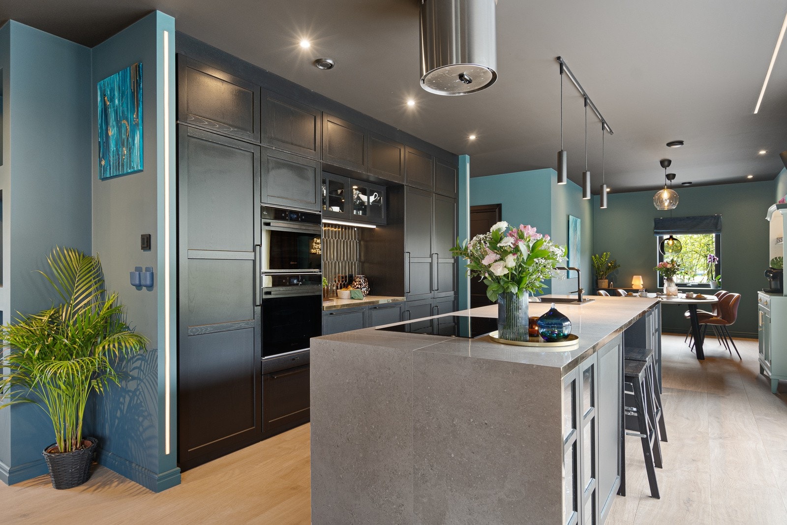 Boligen er stilig innredet og fremstår med "det lille ekstra" Galleribilde