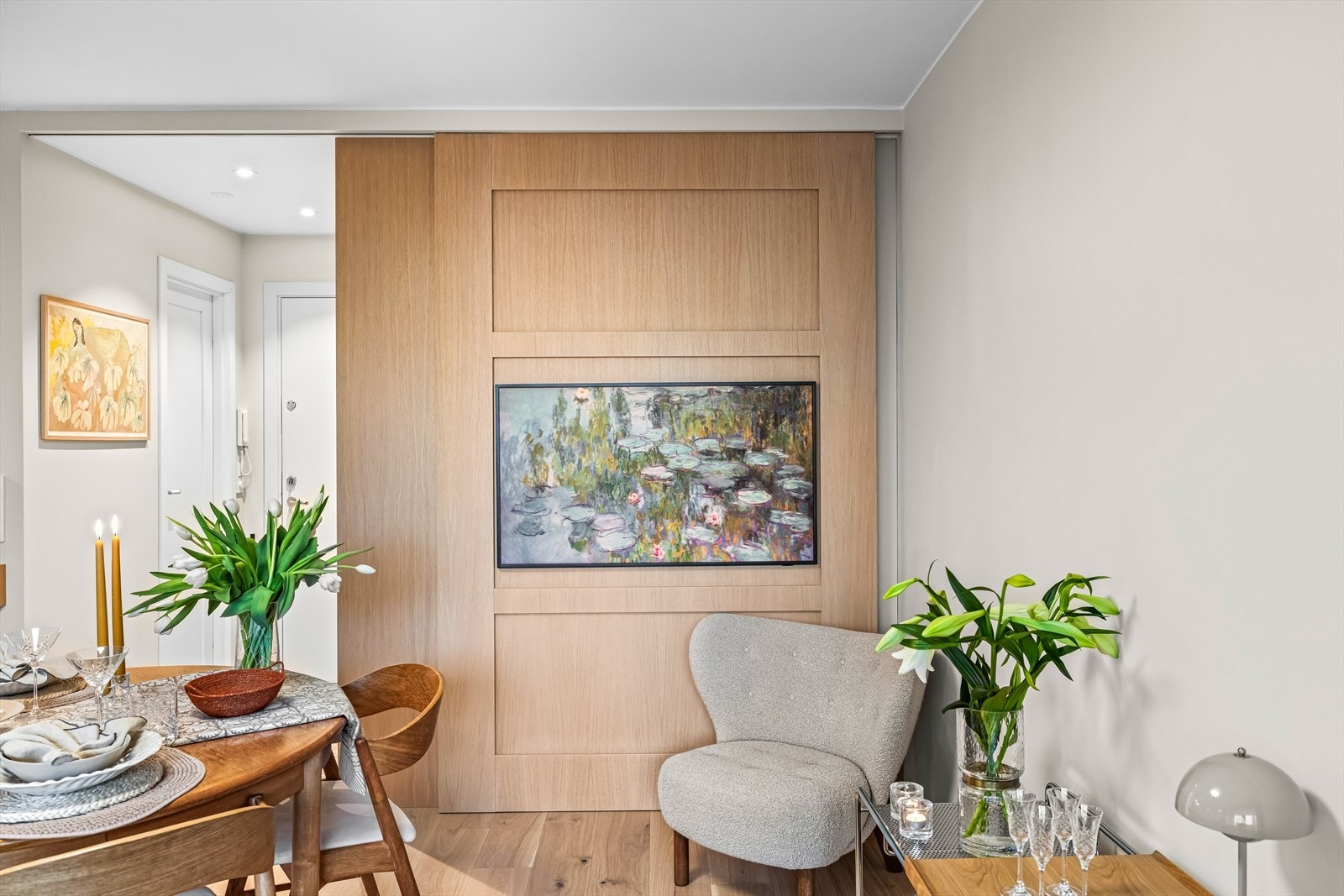 Skyvedør med TV Galleribilde