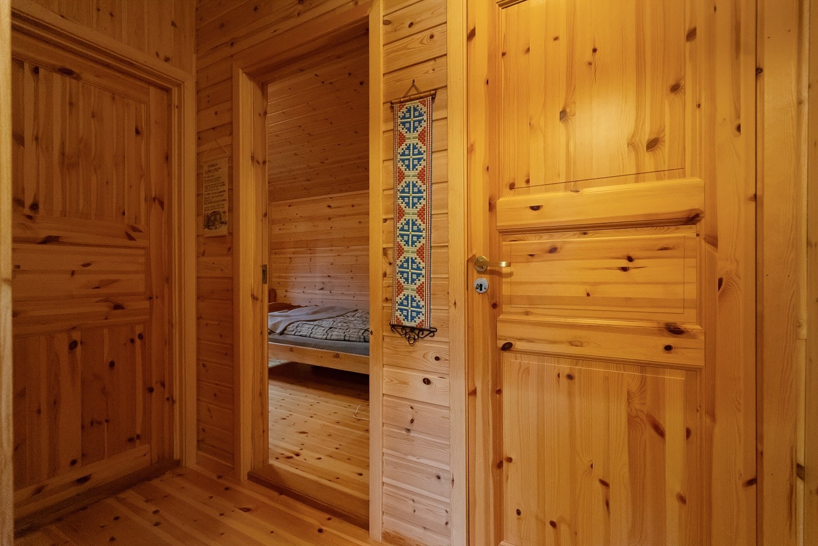 Liten gang som binder rommene sammen Galleribilde