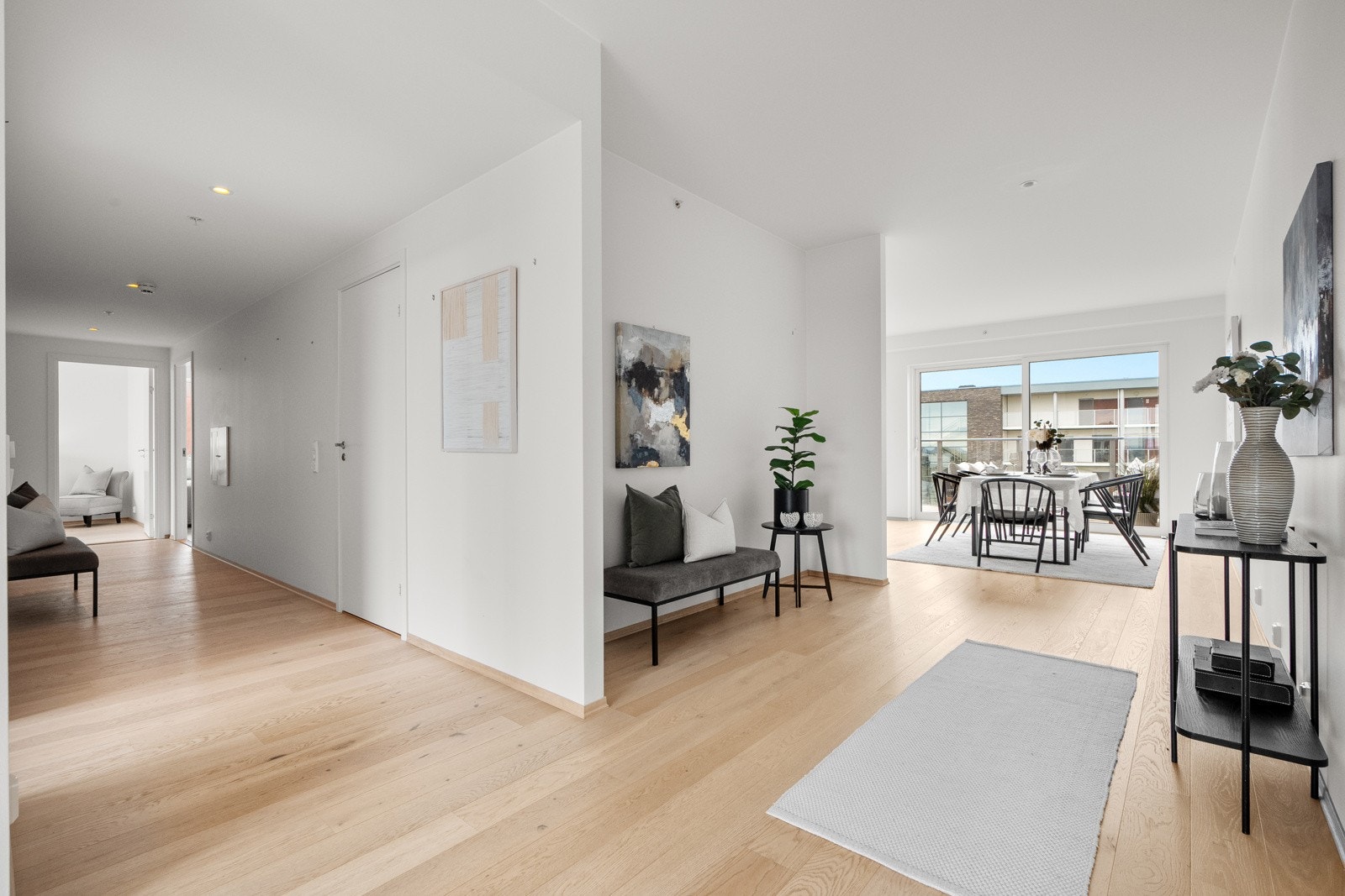 I tilknytning entréen har man adkomst til den innvendige boden. Galleribilde