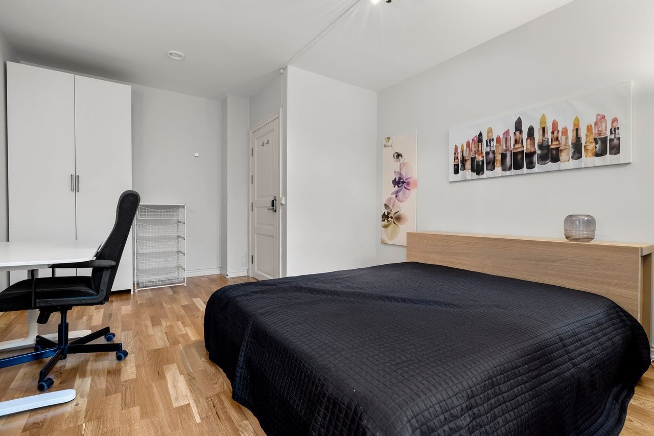 Rom nr. 7
Ett soeverom med dobbeltseng
Leiepris kr. 11900,- Galleribilde