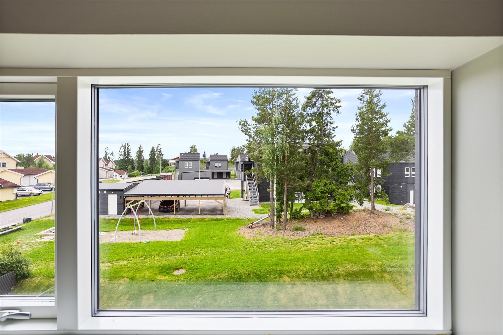 Fin utsikt over nærområdet. Galleribilde