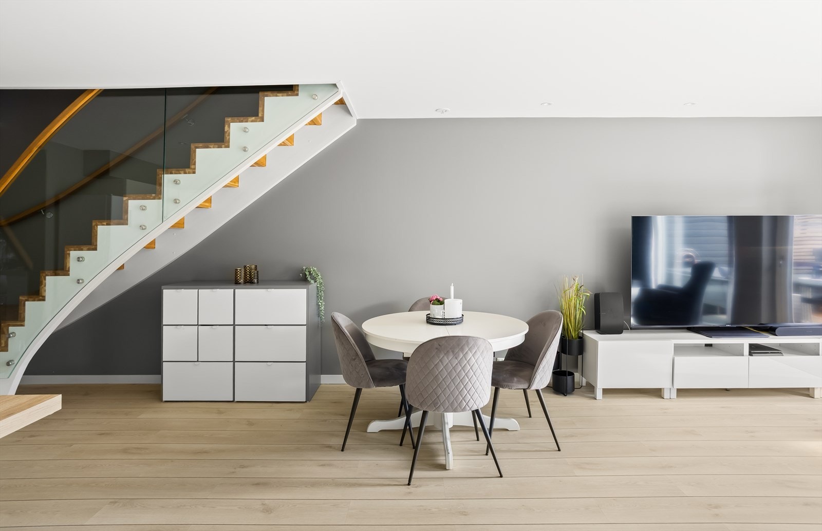 Her kan du invitere familie og venner til et hyggelig måltid. Galleribilde