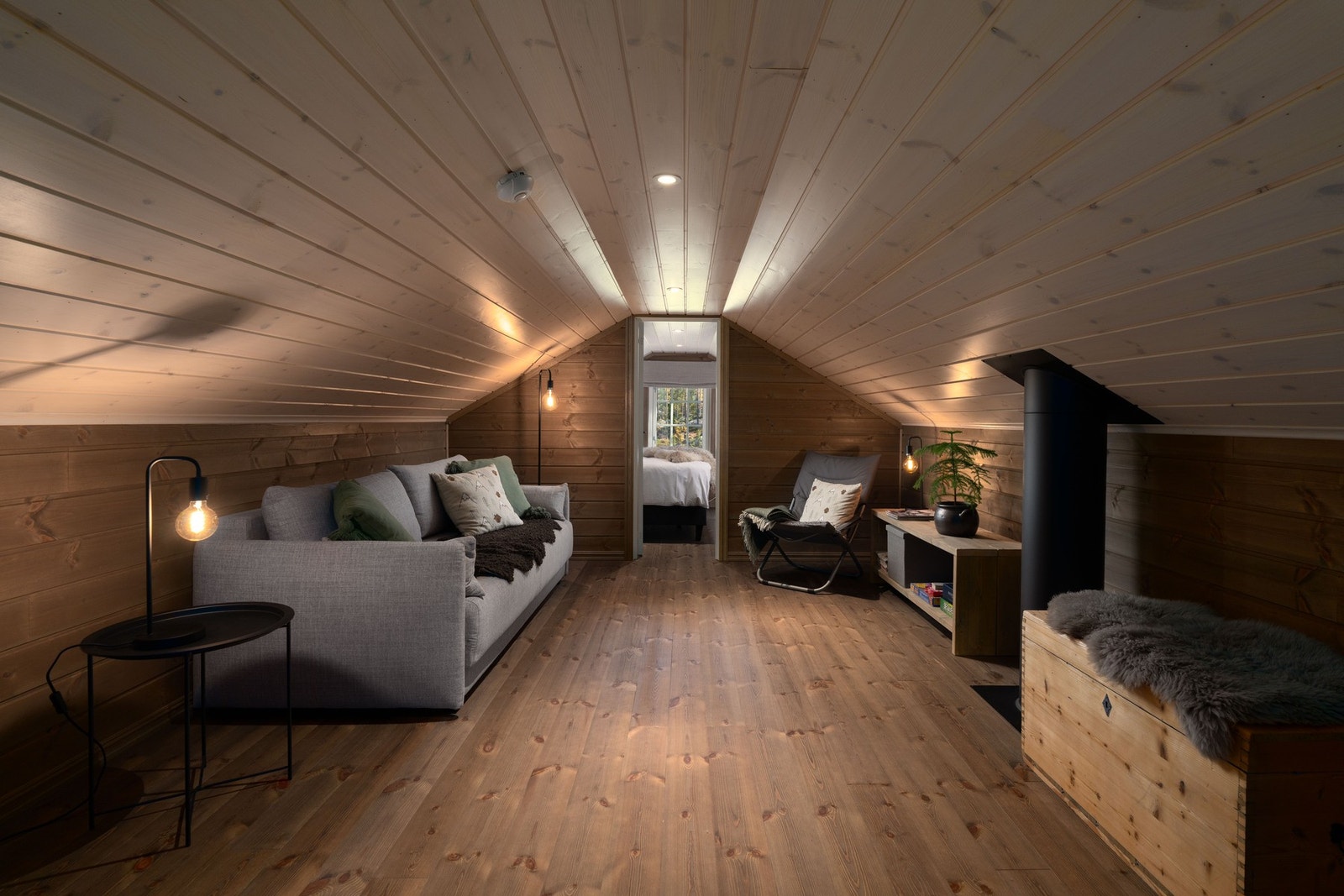 Loftstue. Galleribilde