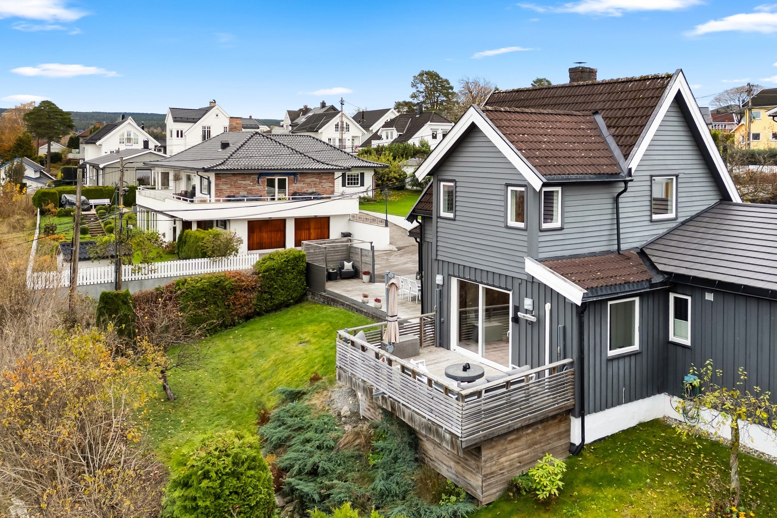 Boligen har et stort potensial, men krever noe modernisering. Perfekt for deg som ønsker å sette ditt eget preg på boligen! Galleribilde